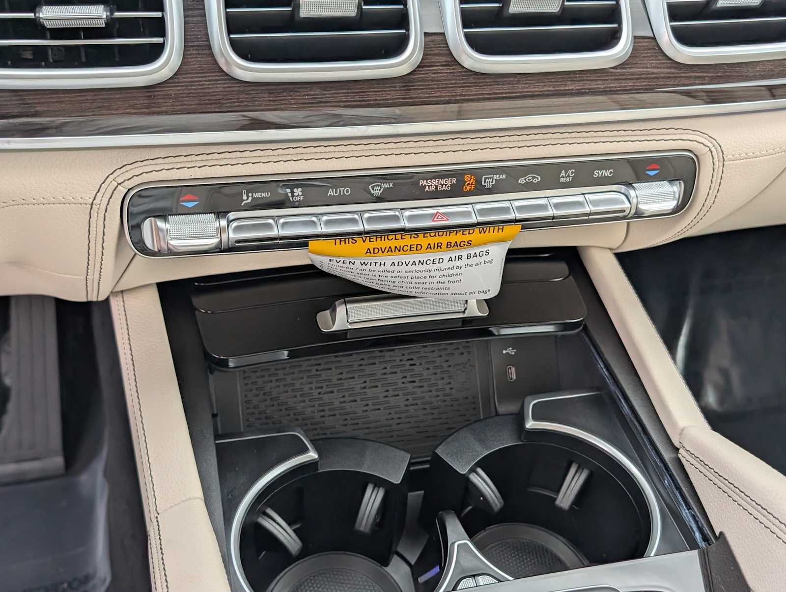 Thumbnail: 2026 Mercedes-Benz GLE - 14