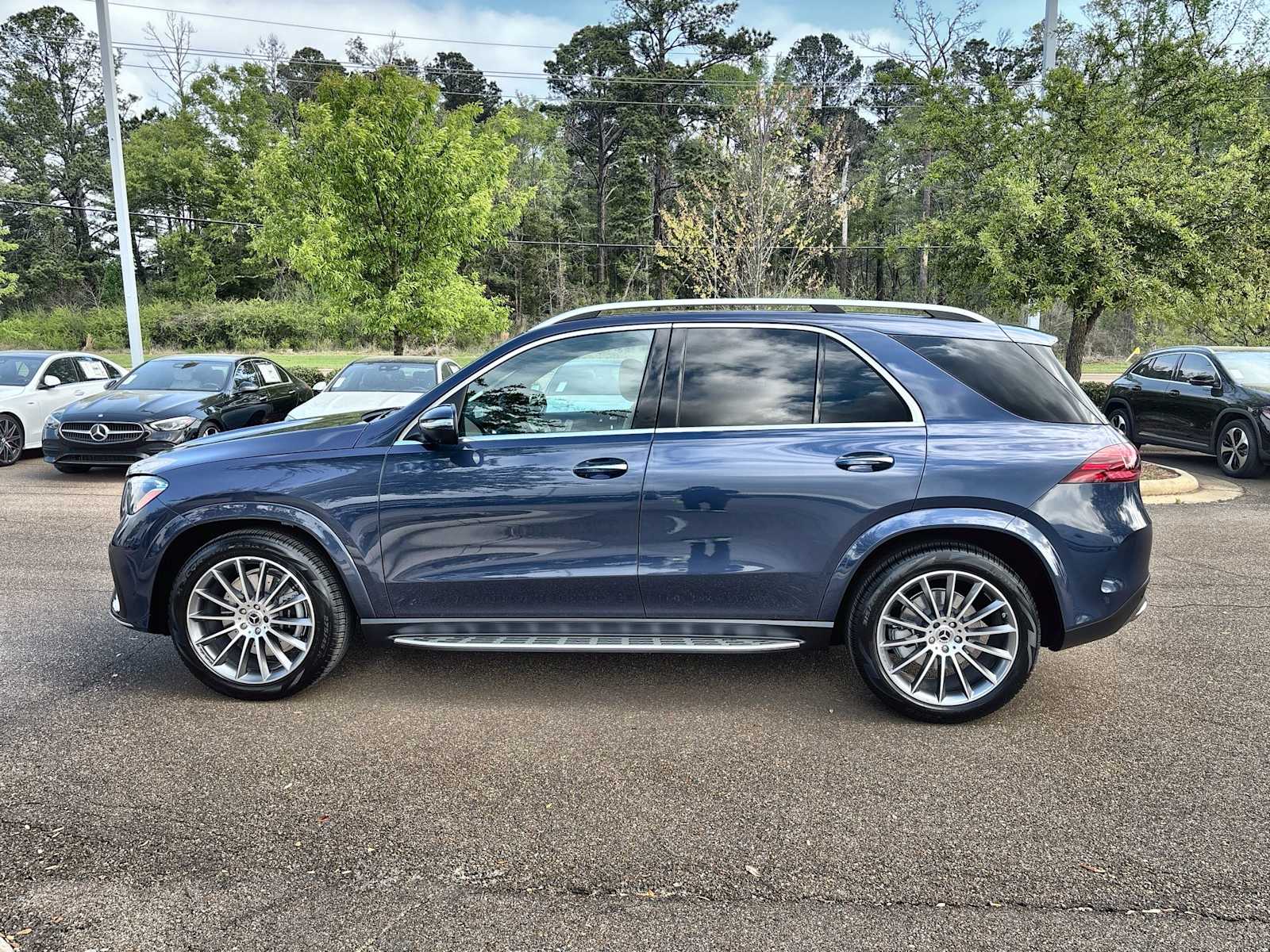 Thumbnail: 2026 Mercedes-Benz GLE - 5