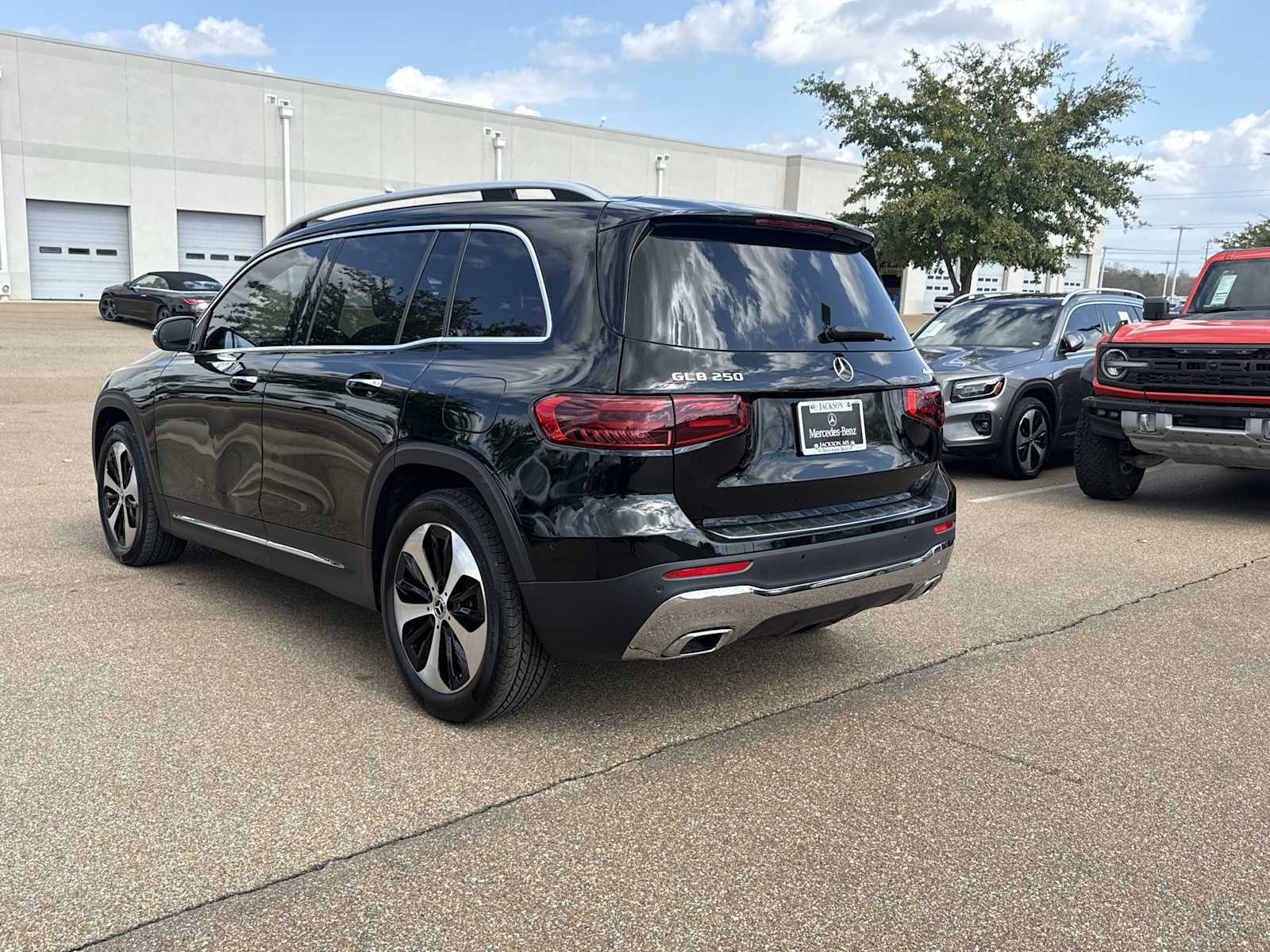 Thumbnail: 2026 Mercedes-Benz GLB - 4