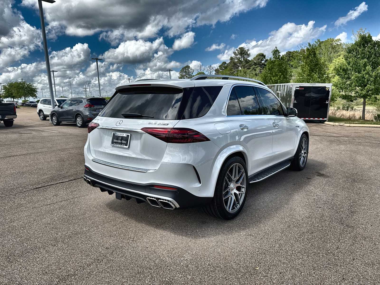 Thumbnail: 2026 Mercedes-Benz GL-Class - 8