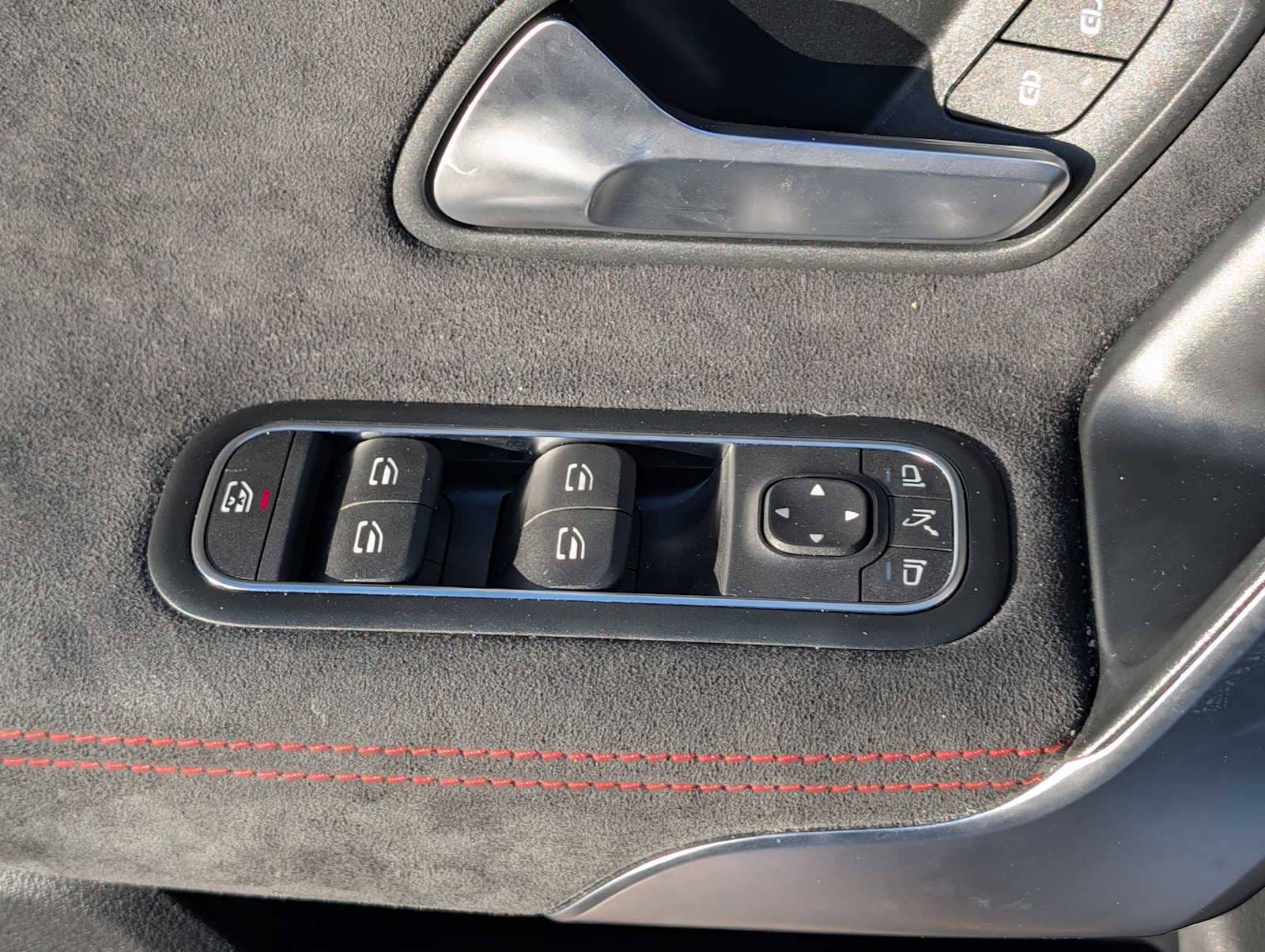 Thumbnail: 2025 Mercedes-Benz CLA - 24