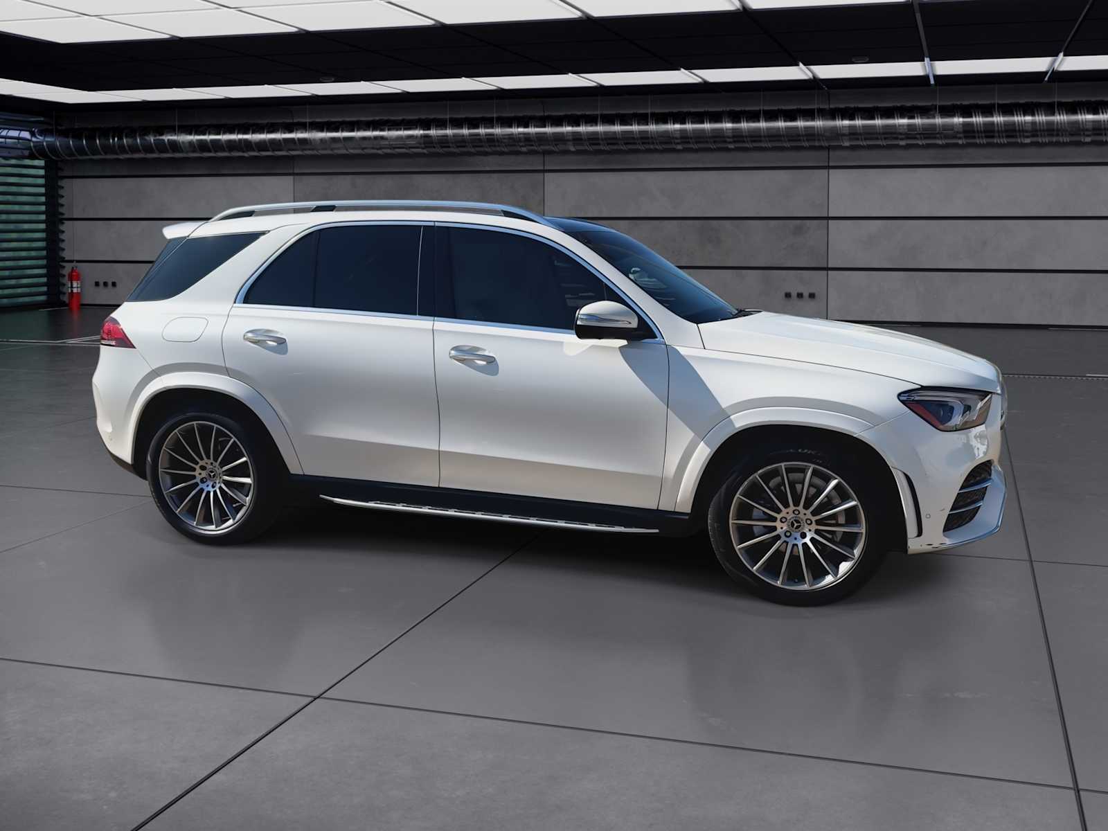 Thumbnail: 2022 Mercedes-Benz GLE - 2