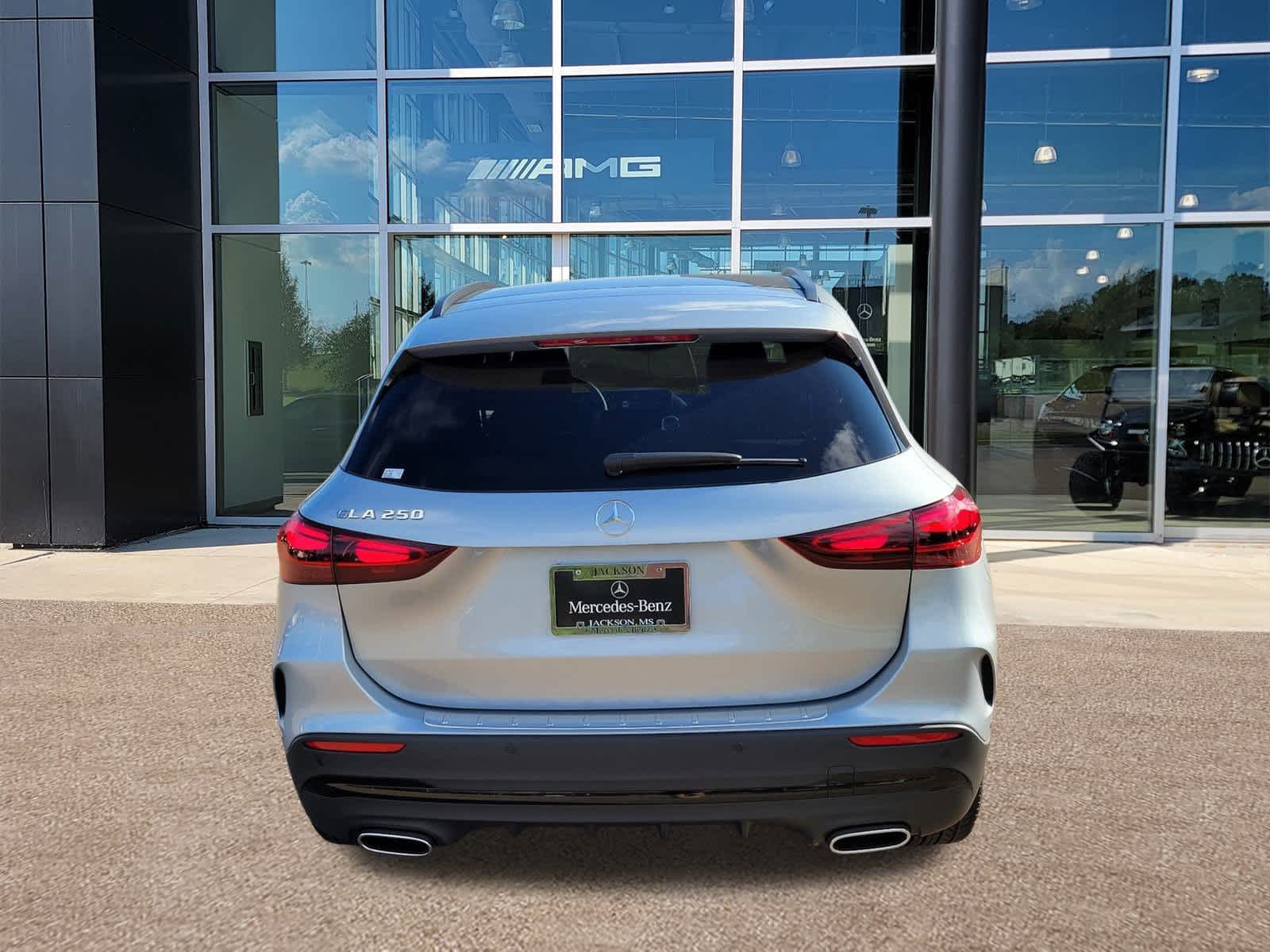 Thumbnail: 2025 Mercedes-Benz GLA - 25