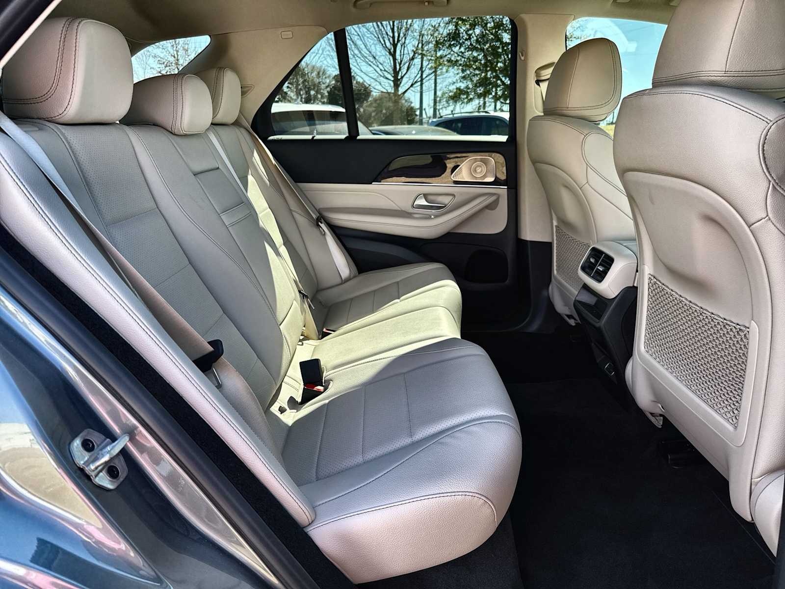 Thumbnail: 2026 Mercedes-Benz GLE - 19