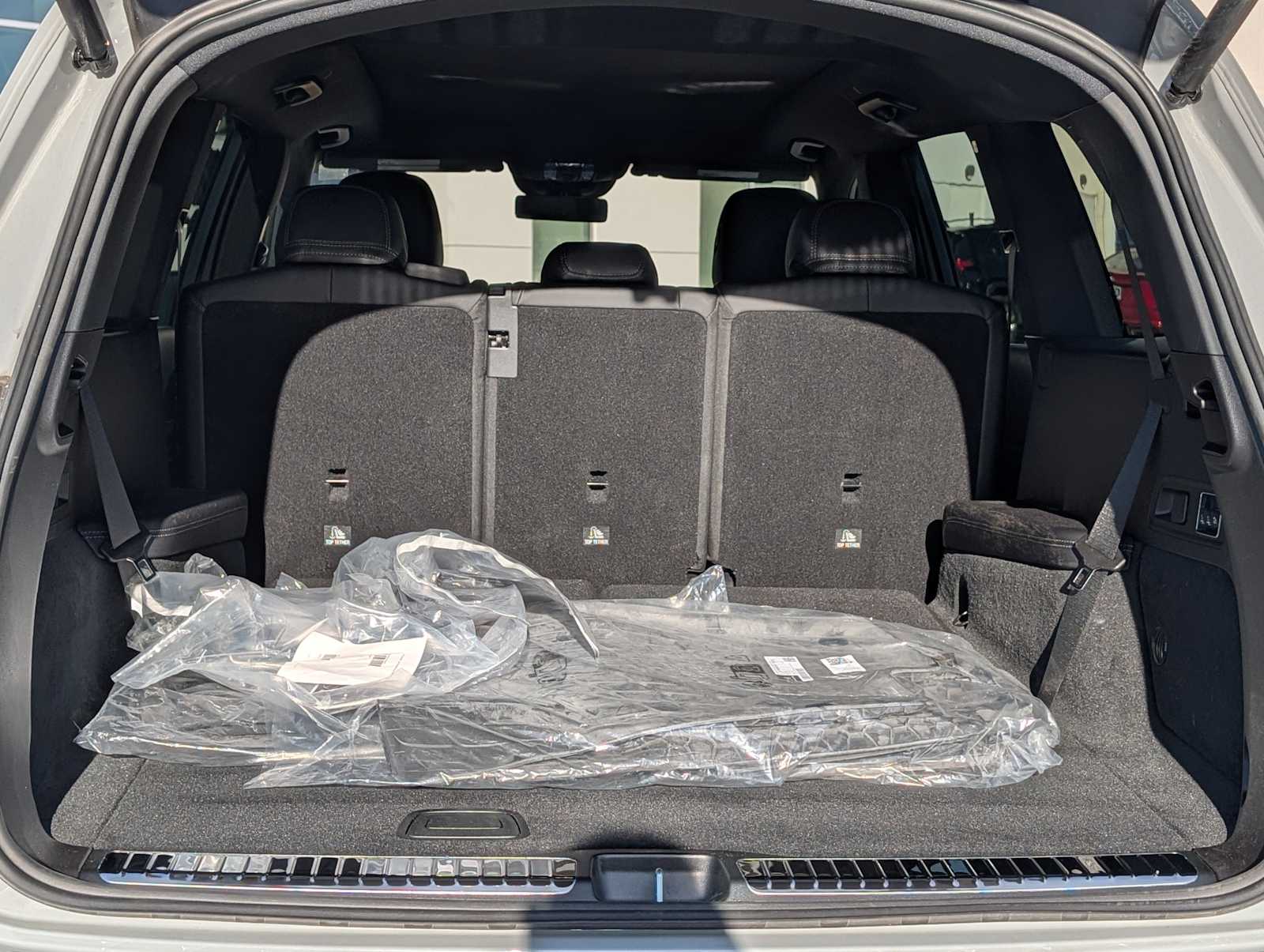 Thumbnail: 2025 Mercedes-Benz GLS - 29