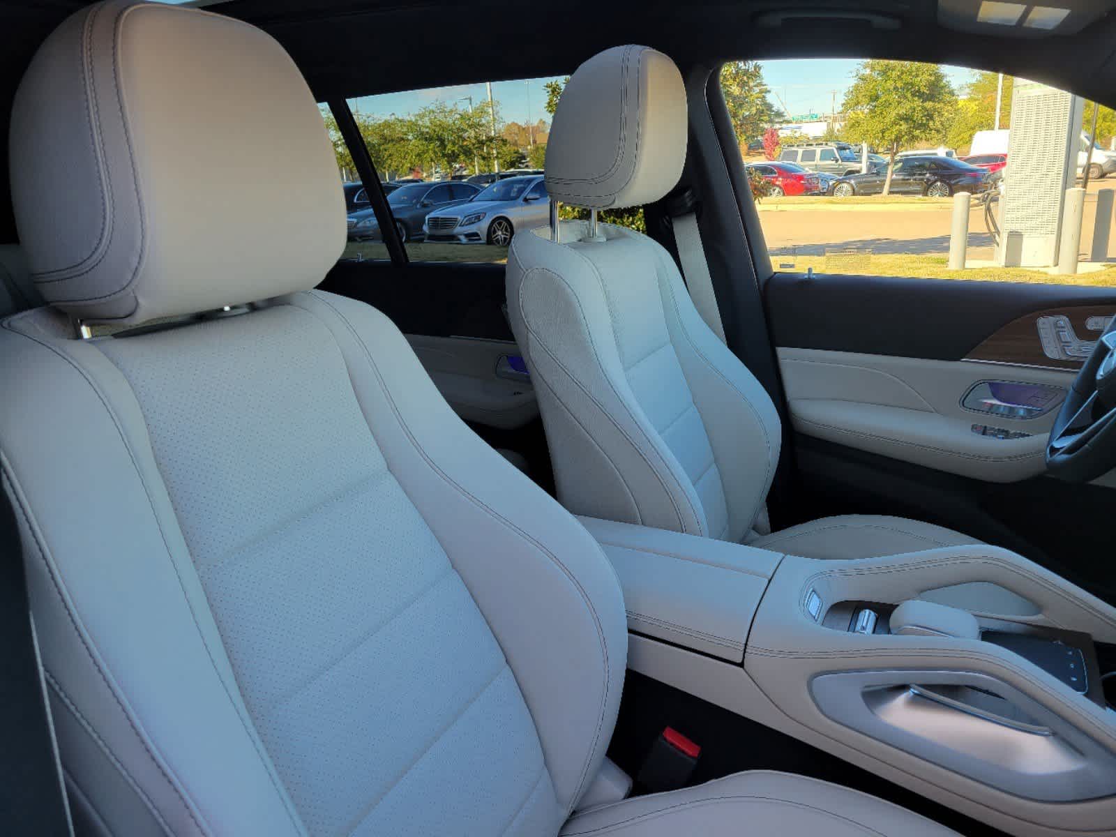 Thumbnail: 2025 Mercedes-Benz GLS - 21