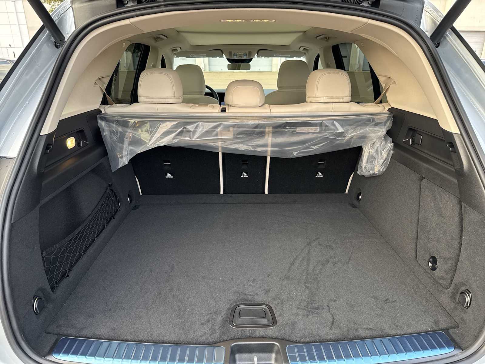 Thumbnail: 2026 Mercedes-Benz GLE - 26