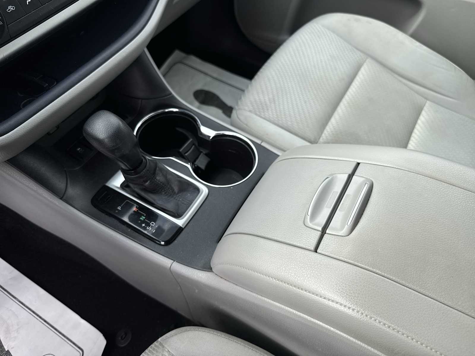 Thumbnail: 2017 Toyota Highlander - 21