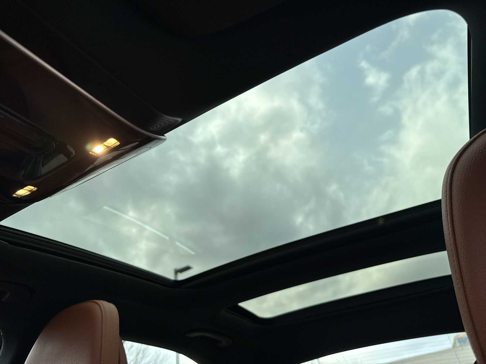 Thumbnail: 2023 Mercedes-Benz C-Class - 17