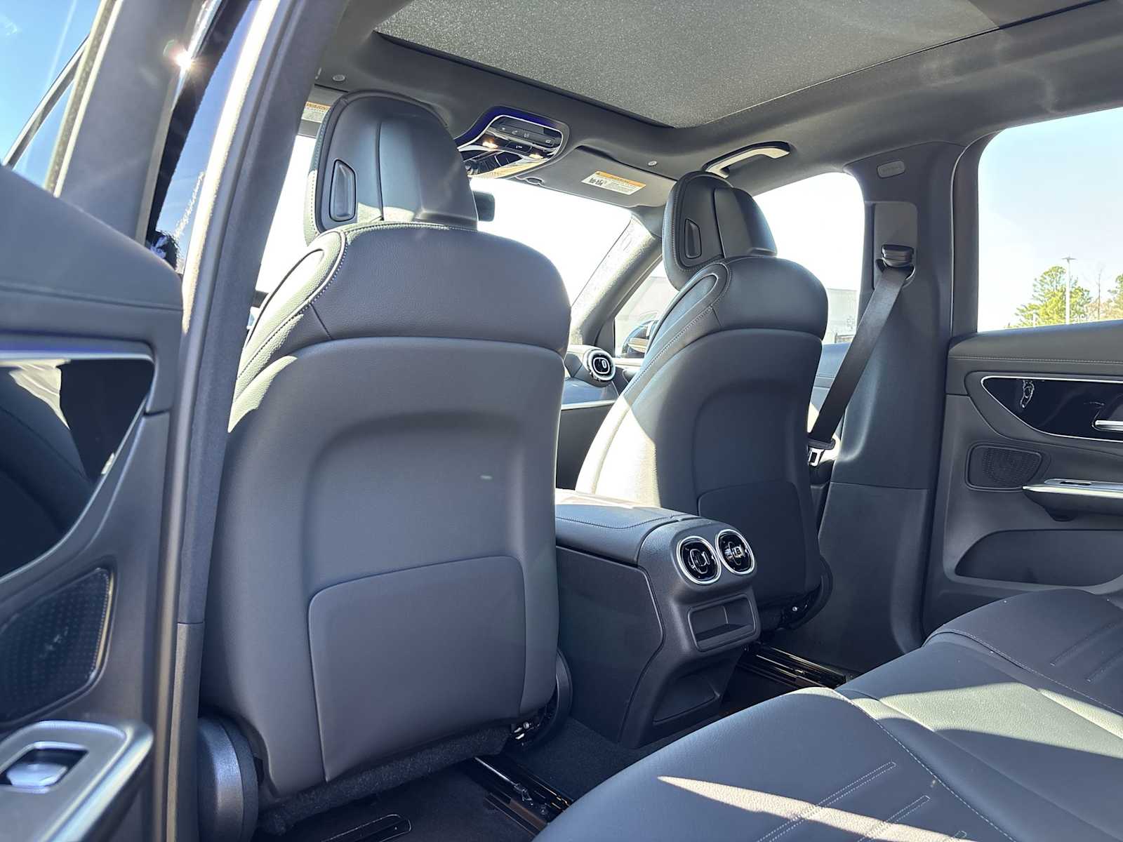 Thumbnail: 2026 Mercedes-Benz GLC - 16