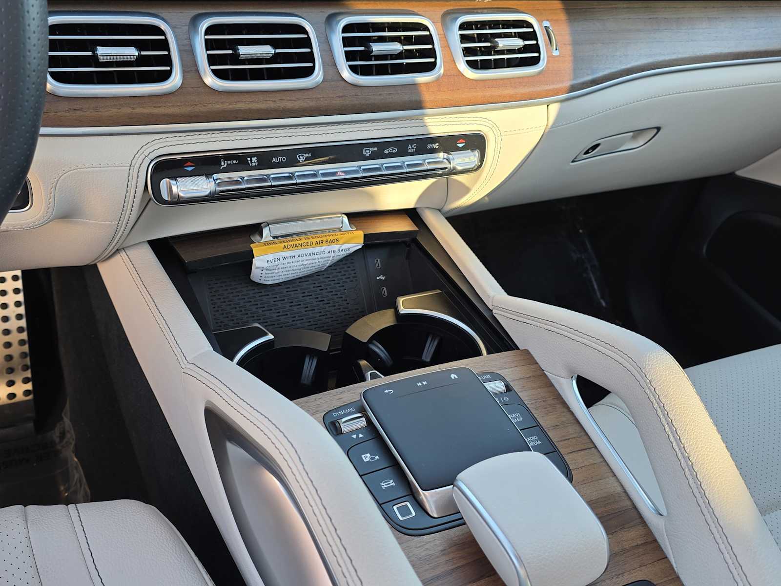 Thumbnail: 2025 Mercedes-Benz GLS - 21