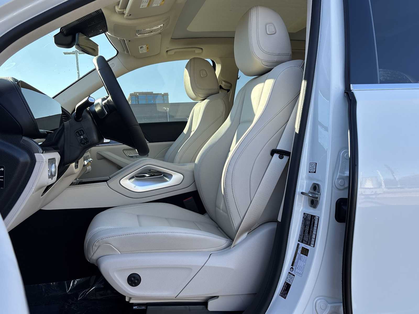 Thumbnail: 2026 Mercedes-Benz GLE - 15