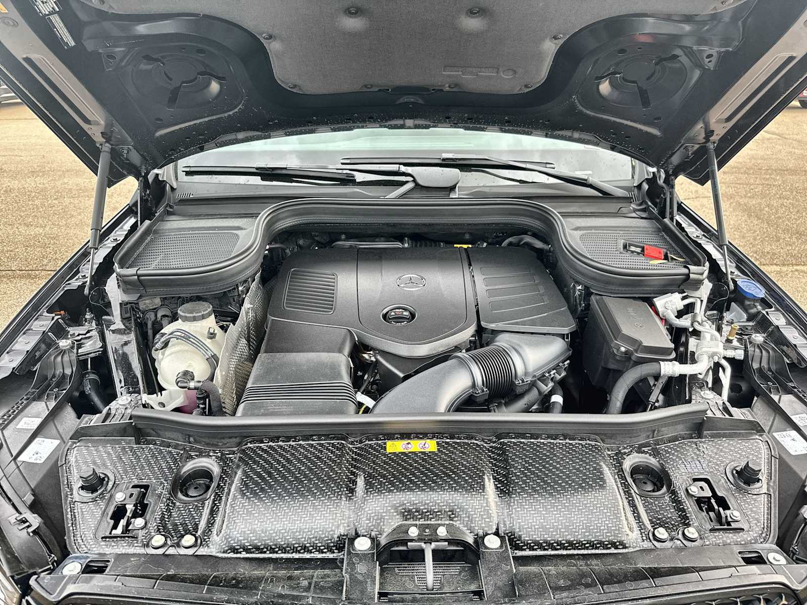 Thumbnail: 2026 Mercedes-Benz GLE - 13