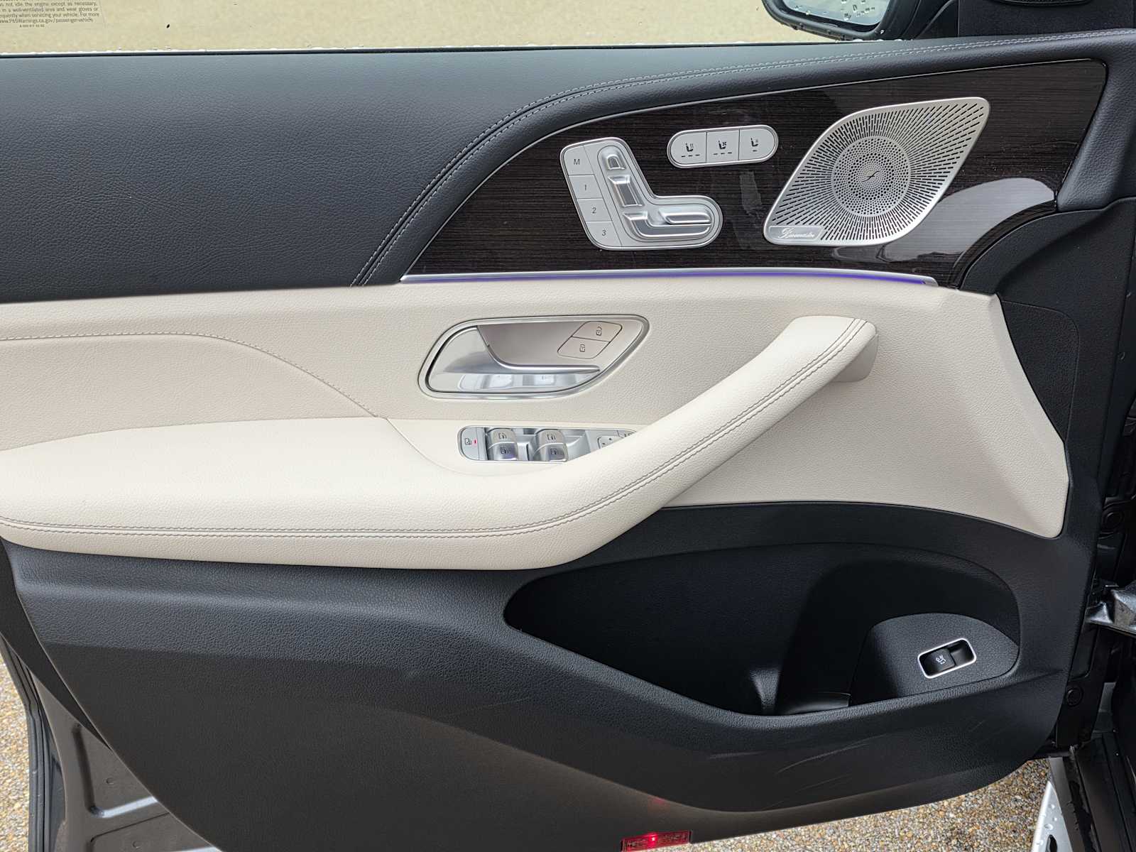 Thumbnail: 2025 Mercedes-Benz GLS - 14