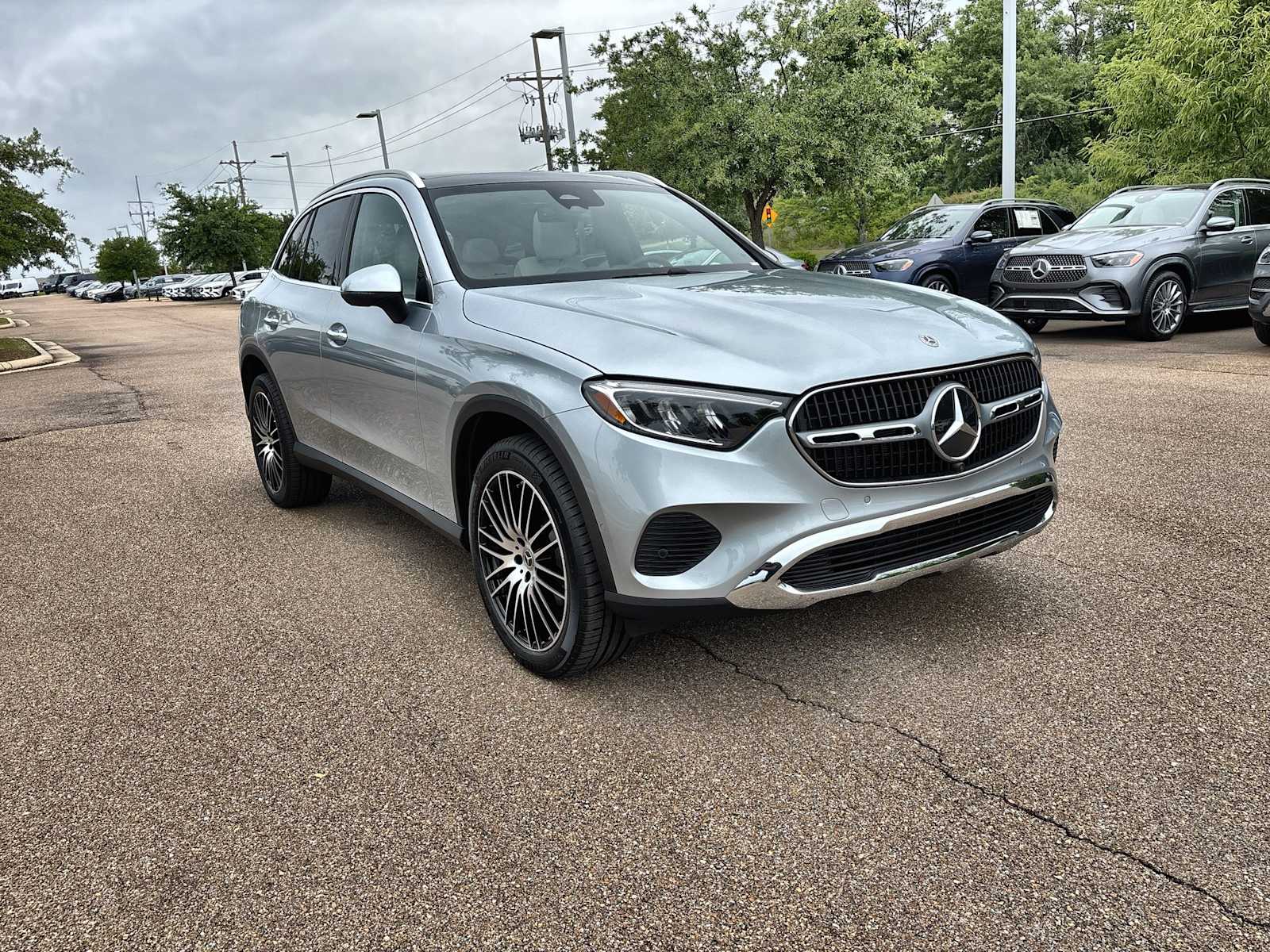 Thumbnail: 2026 Mercedes-Benz GLC - 11