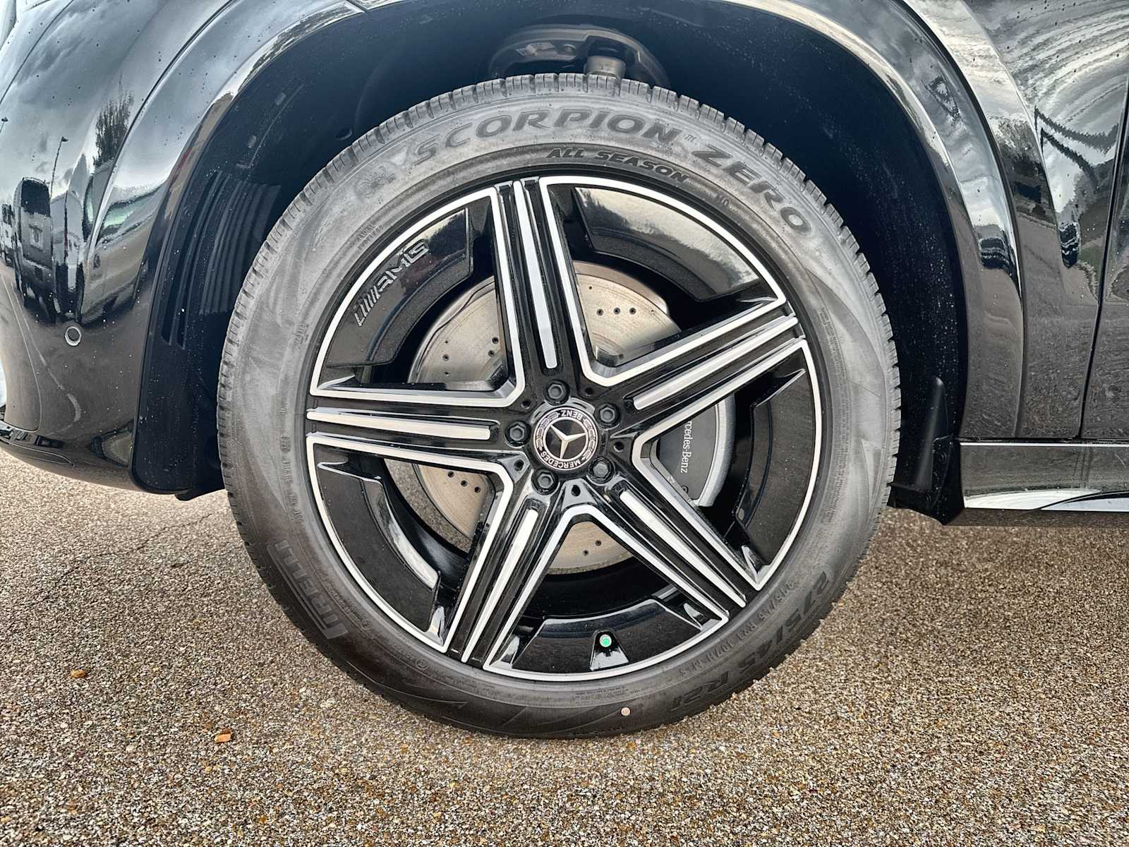 Thumbnail: 2026 Mercedes-Benz GLE - 14