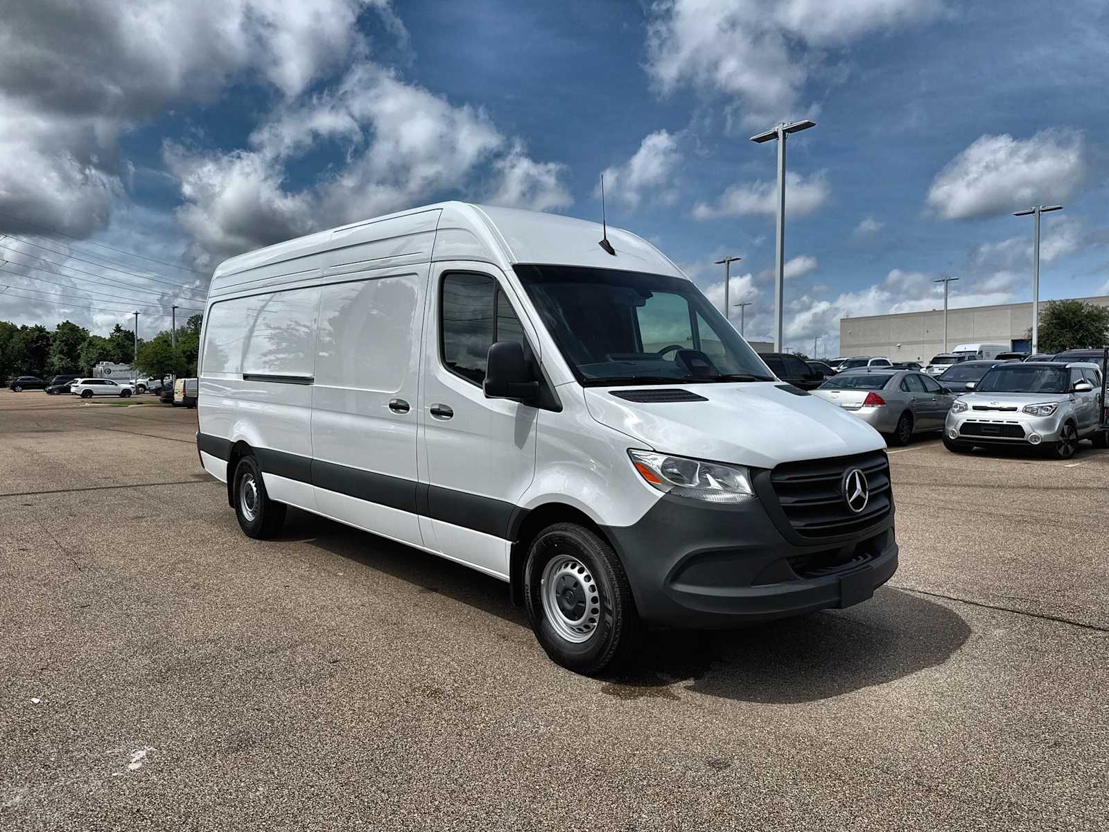 Thumbnail: 2026 Mercedes-Benz Sprinter - 10