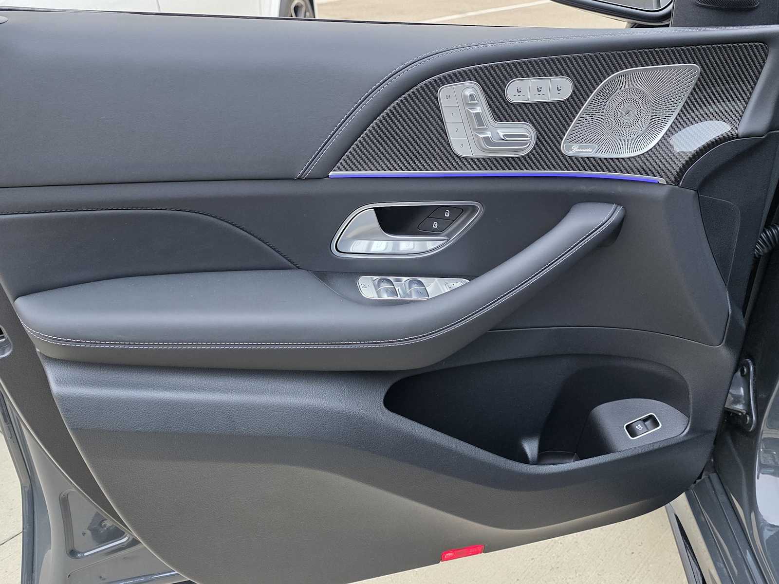 Thumbnail: 2026 Mercedes-Benz GLE - 11