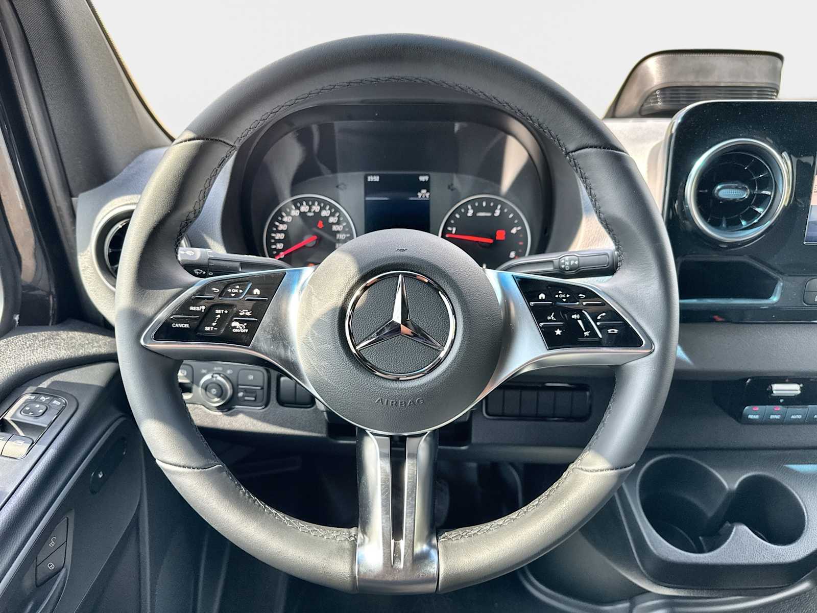 Thumbnail: 2026 Mercedes-Benz Sprinter - 22