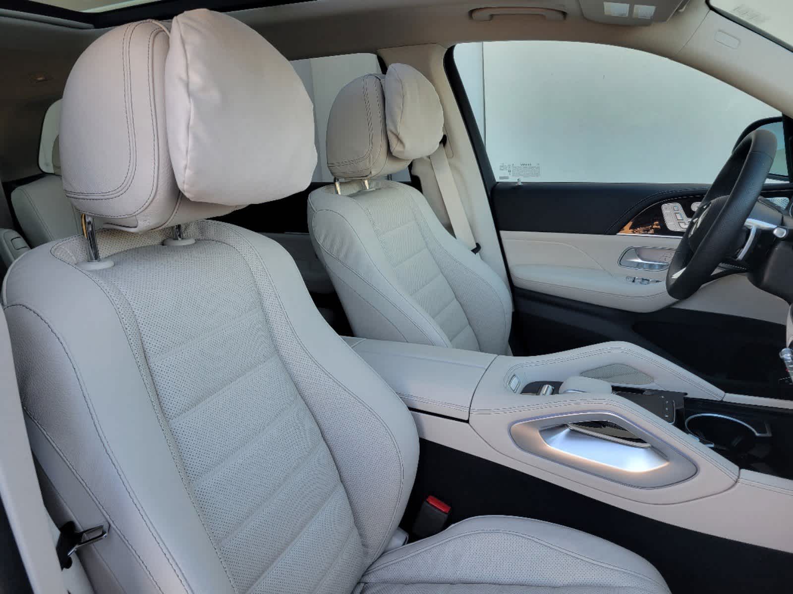 Thumbnail: 2025 Mercedes-Benz GLS - 22