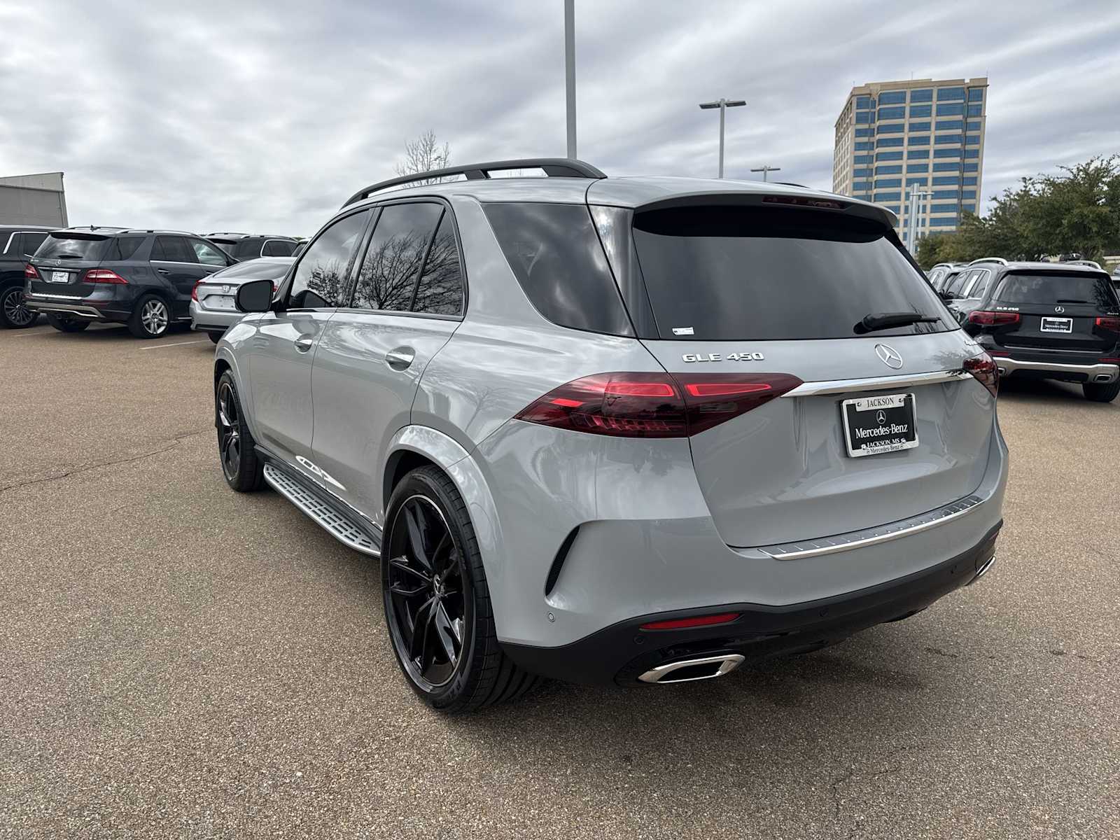 Thumbnail: 2026 Mercedes-Benz GLE - 4