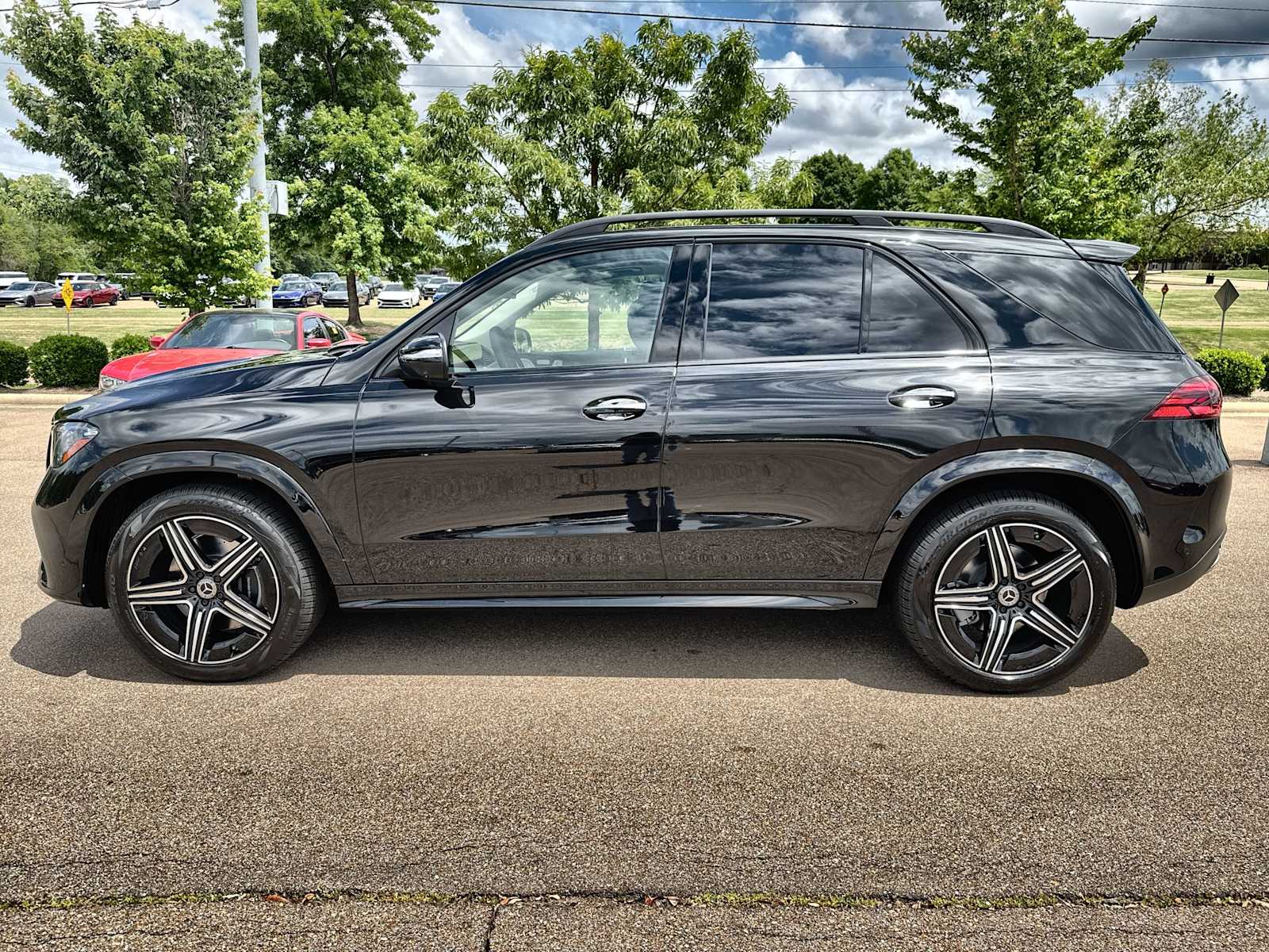 Thumbnail: 2026 Mercedes-Benz GLE - 5