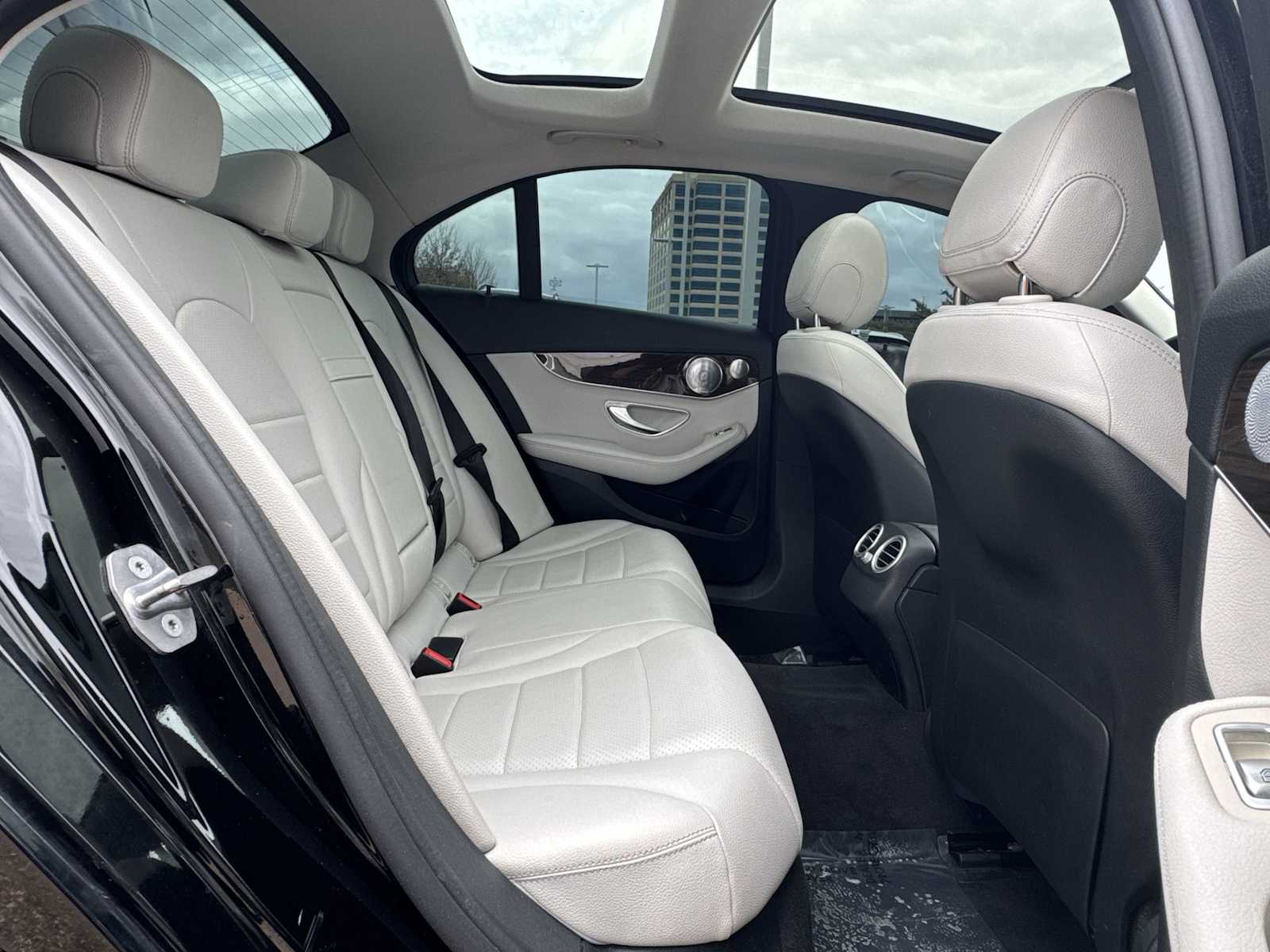 Thumbnail: 2018 Mercedes-Benz C-Class - 19