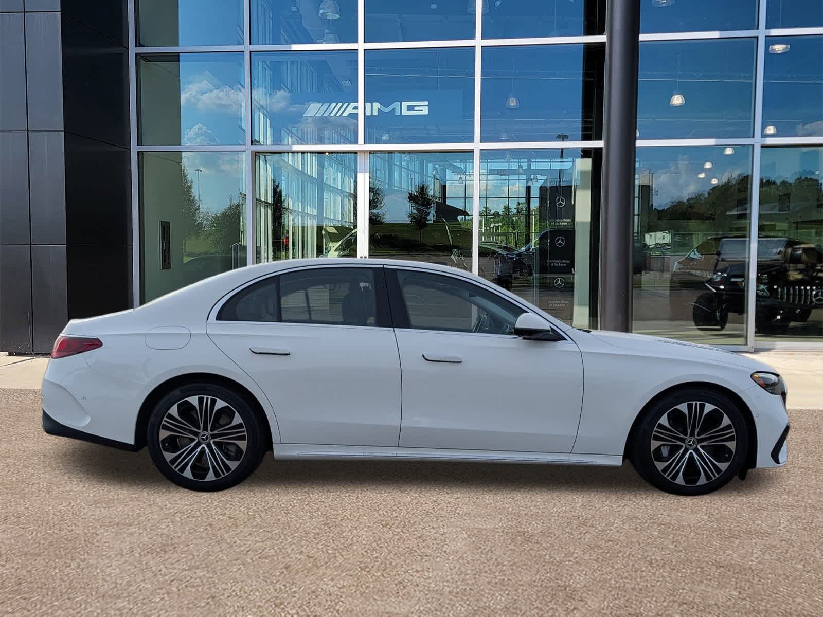 Thumbnail: 2025 Mercedes-Benz E-Class - 4