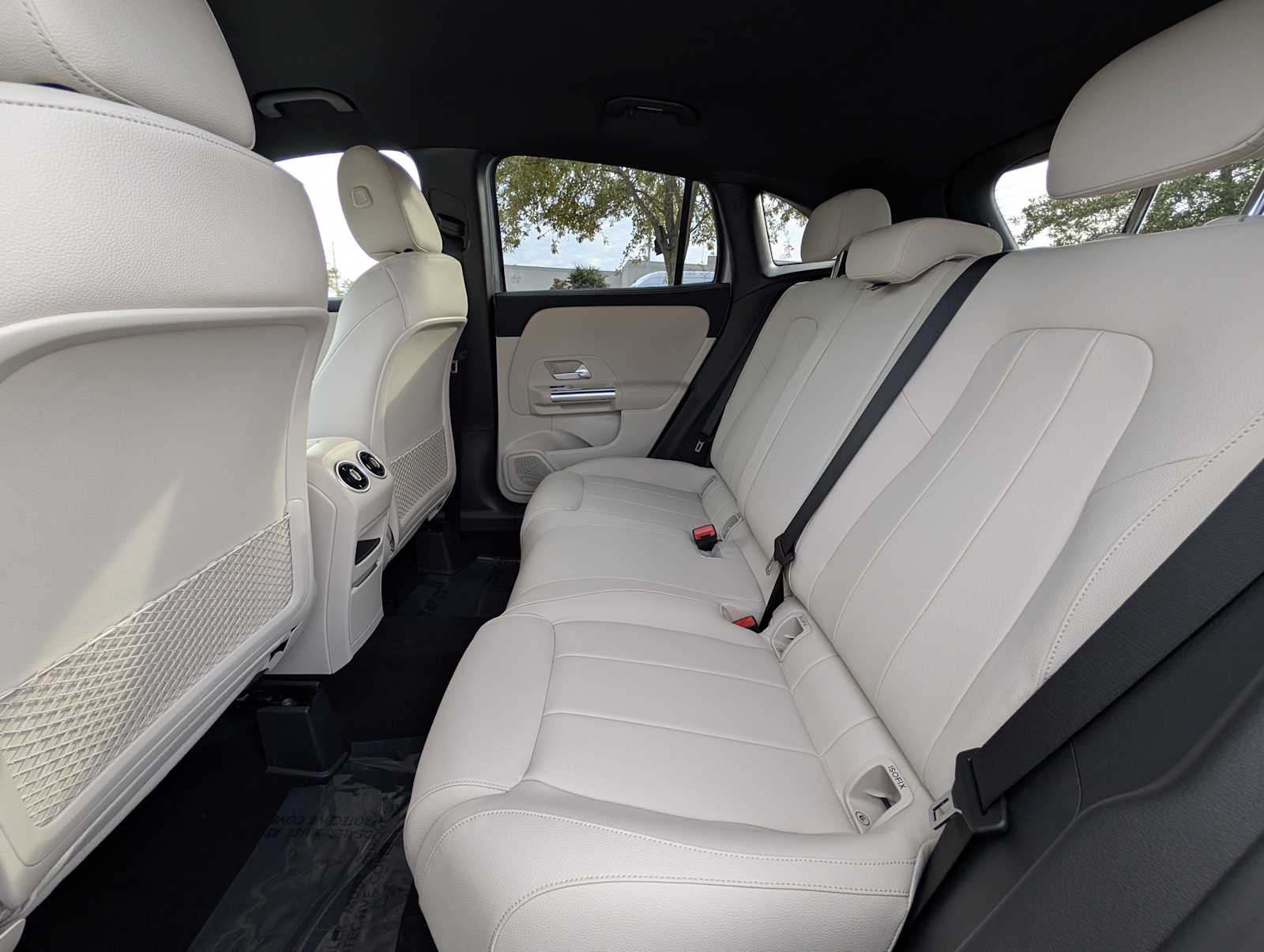 Thumbnail: 2026 Mercedes-Benz GLA - 25