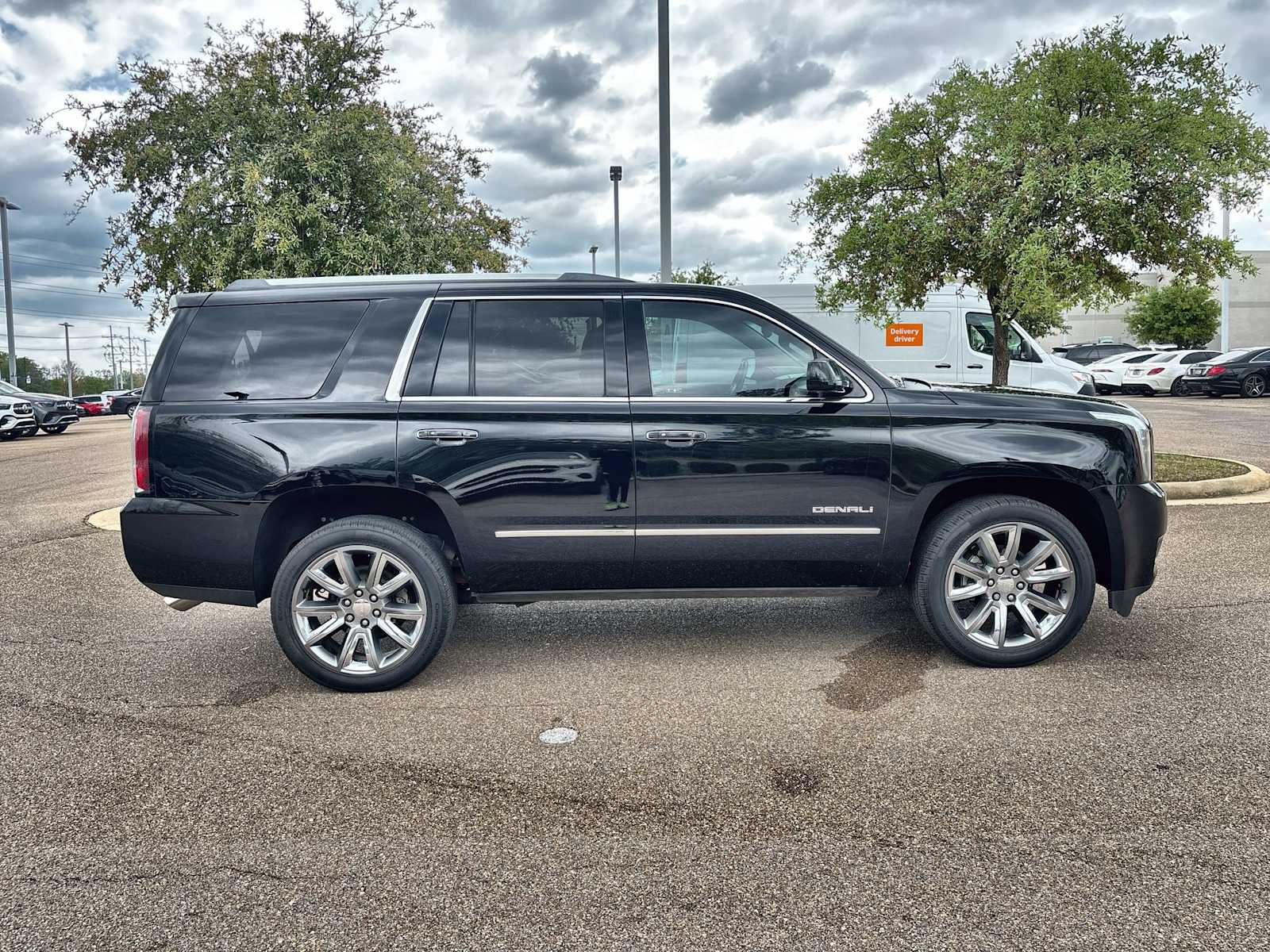 Thumbnail: 2019 GMC Yukon - 10