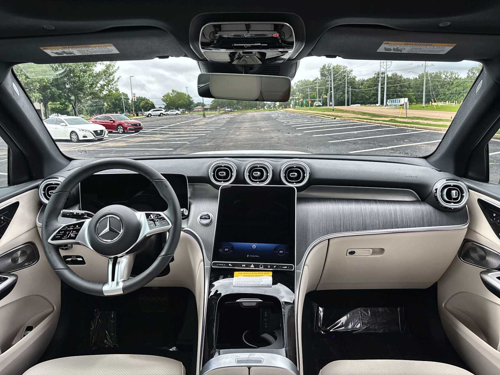 Thumbnail: 2026 Mercedes-Benz GLC - 20