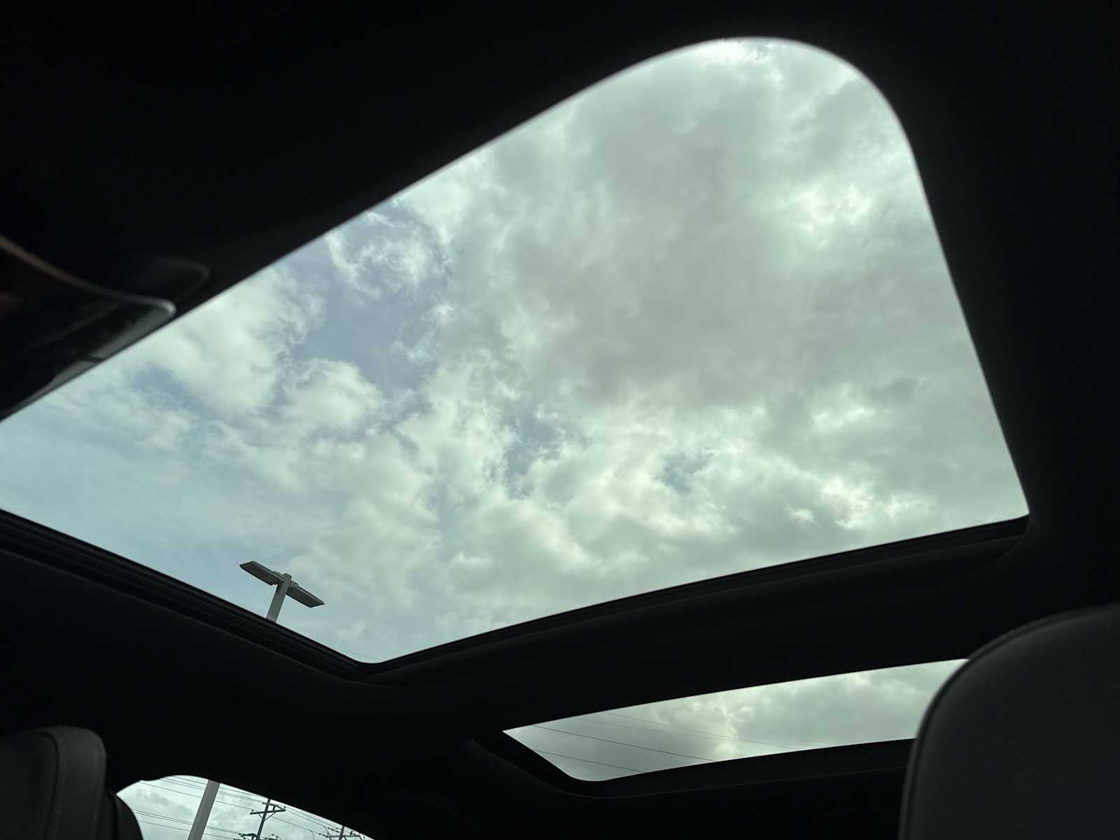 Thumbnail: 2023 Mercedes-Benz C-Class - 17