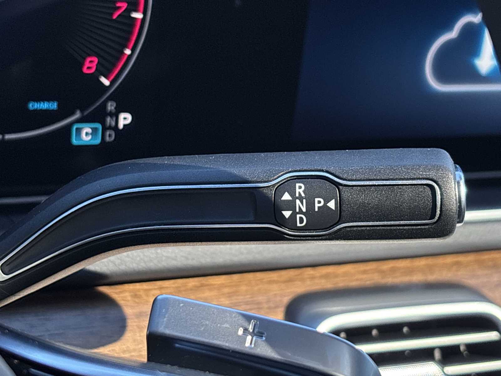 Thumbnail: 2026 Mercedes-Benz GLE - 24