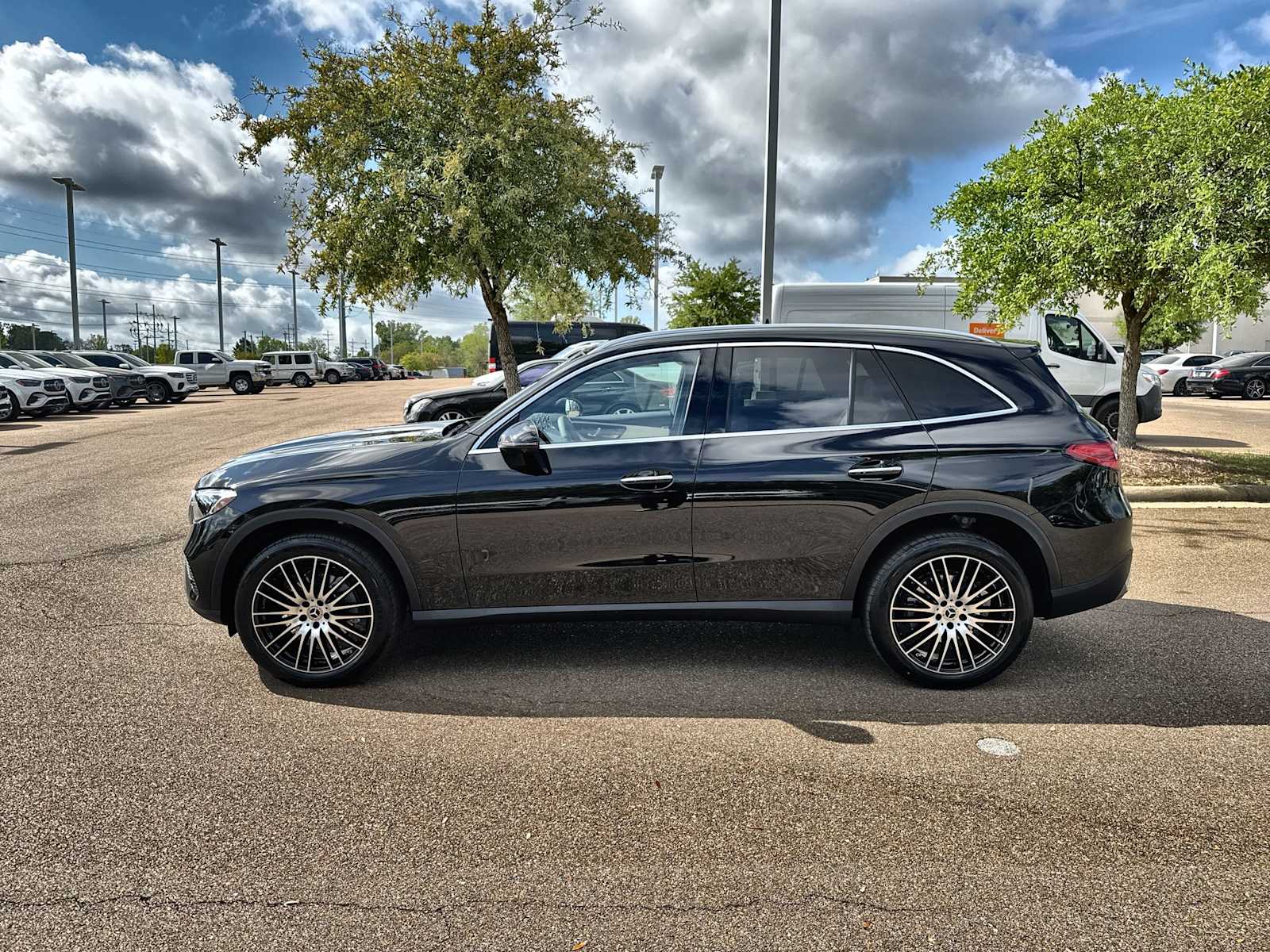 Thumbnail: 2026 Mercedes-Benz GLC - 5