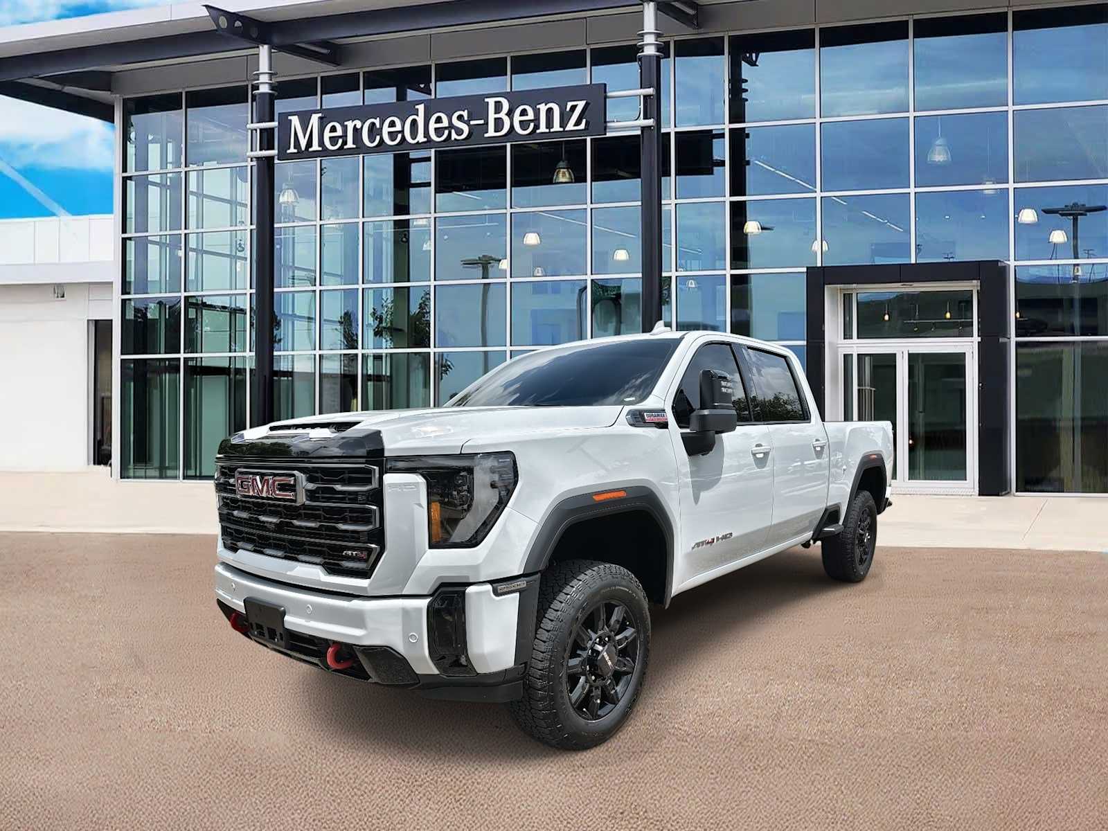 2025 GMC Sierra 4WD Crew Cab Standard Box AT4's photo