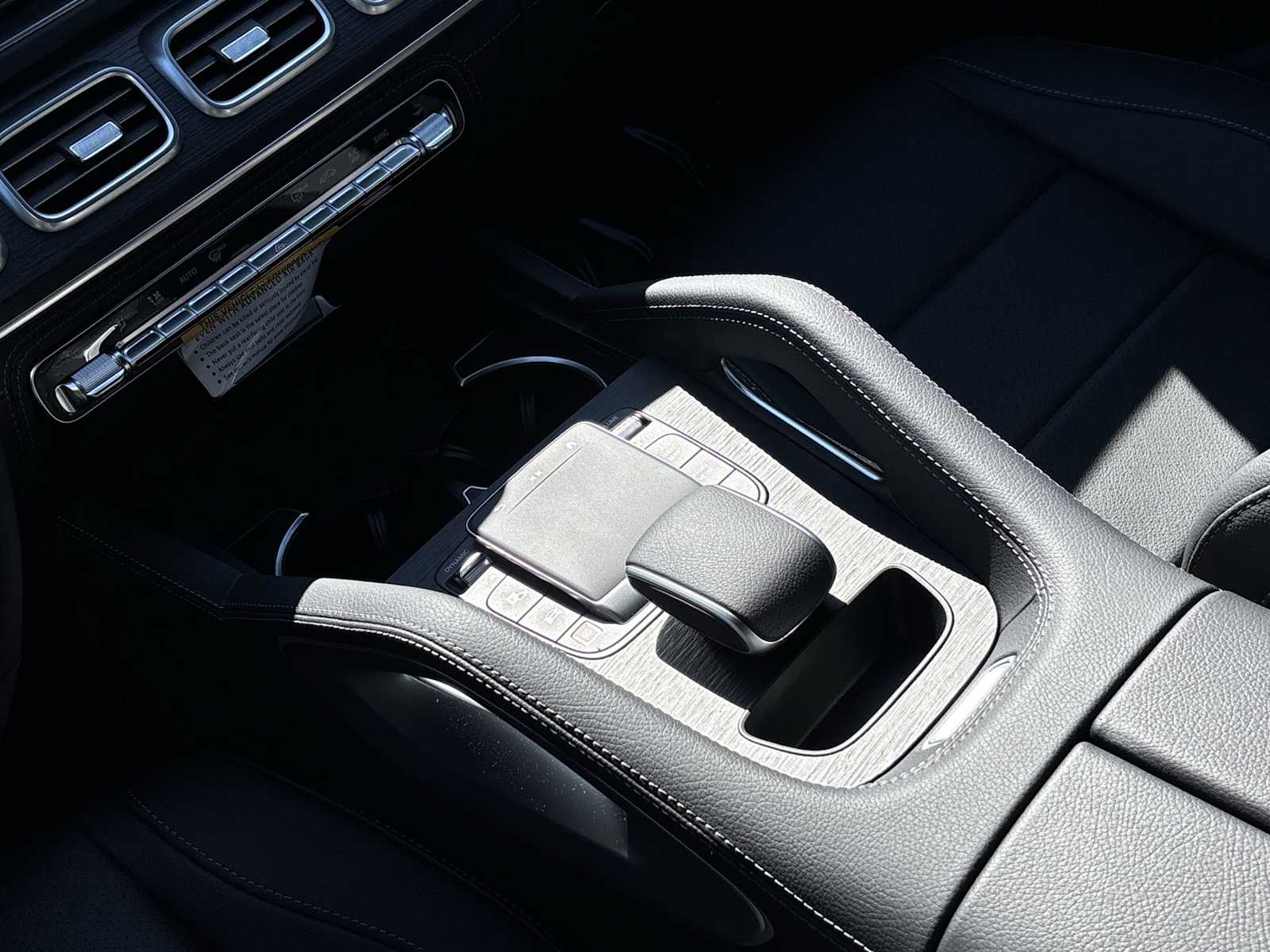 Thumbnail: 2026 Mercedes-Benz GLE - 21