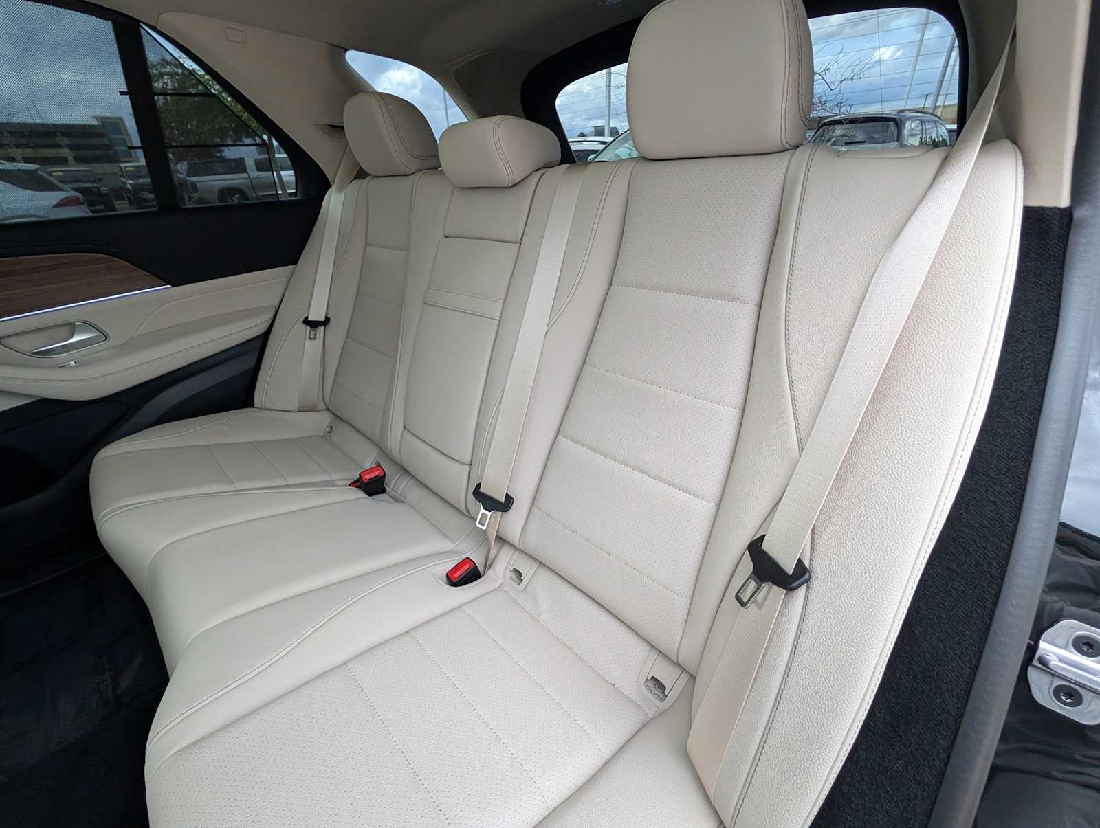 Thumbnail: 2026 Mercedes-Benz GLE - 21