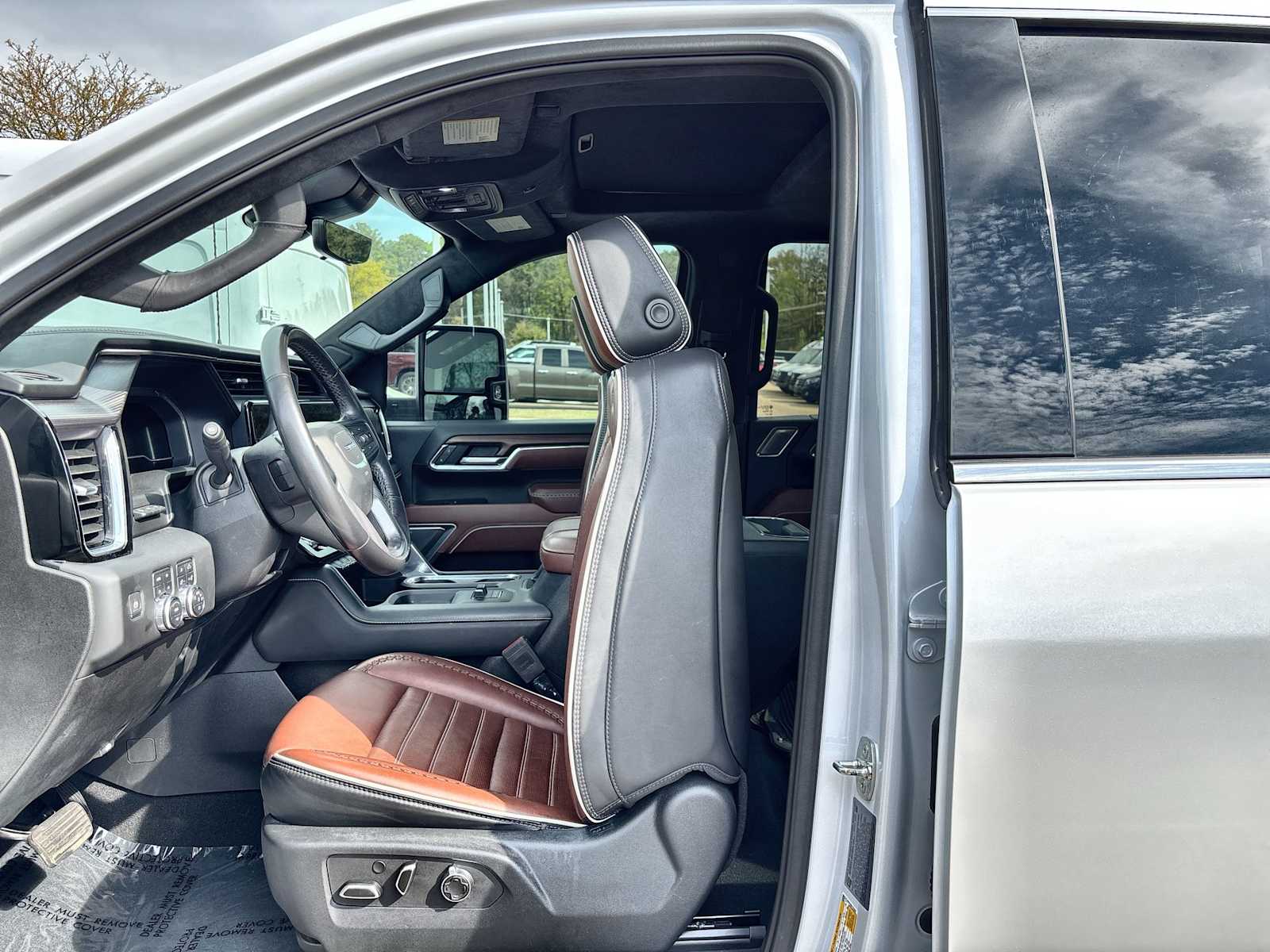 Thumbnail: 2024 GMC Sierra 3500 - 3