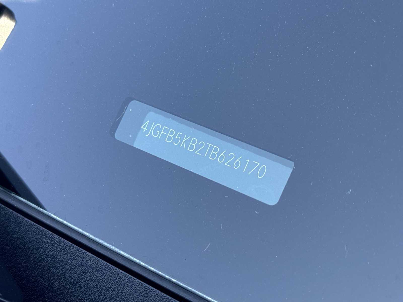 Thumbnail: 2026 Mercedes-Benz GLE - 28