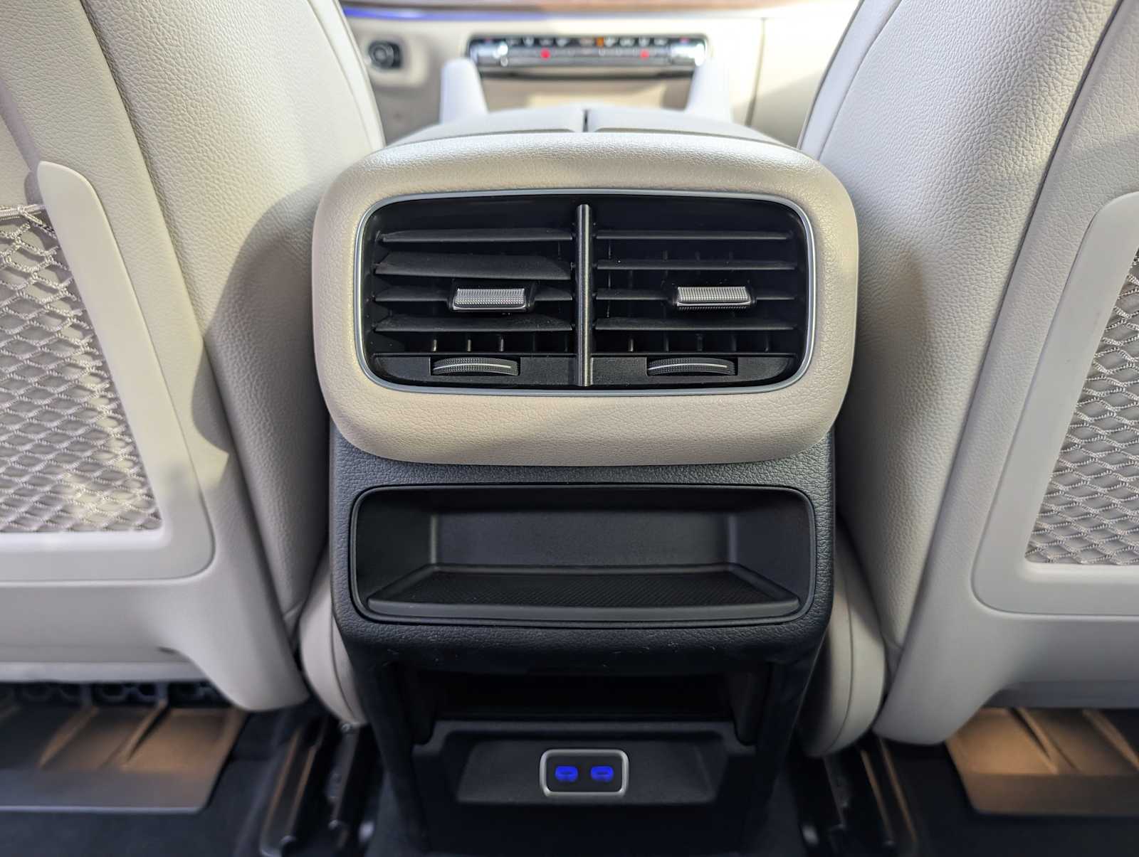 Thumbnail: 2026 Mercedes-Benz GLE - 30