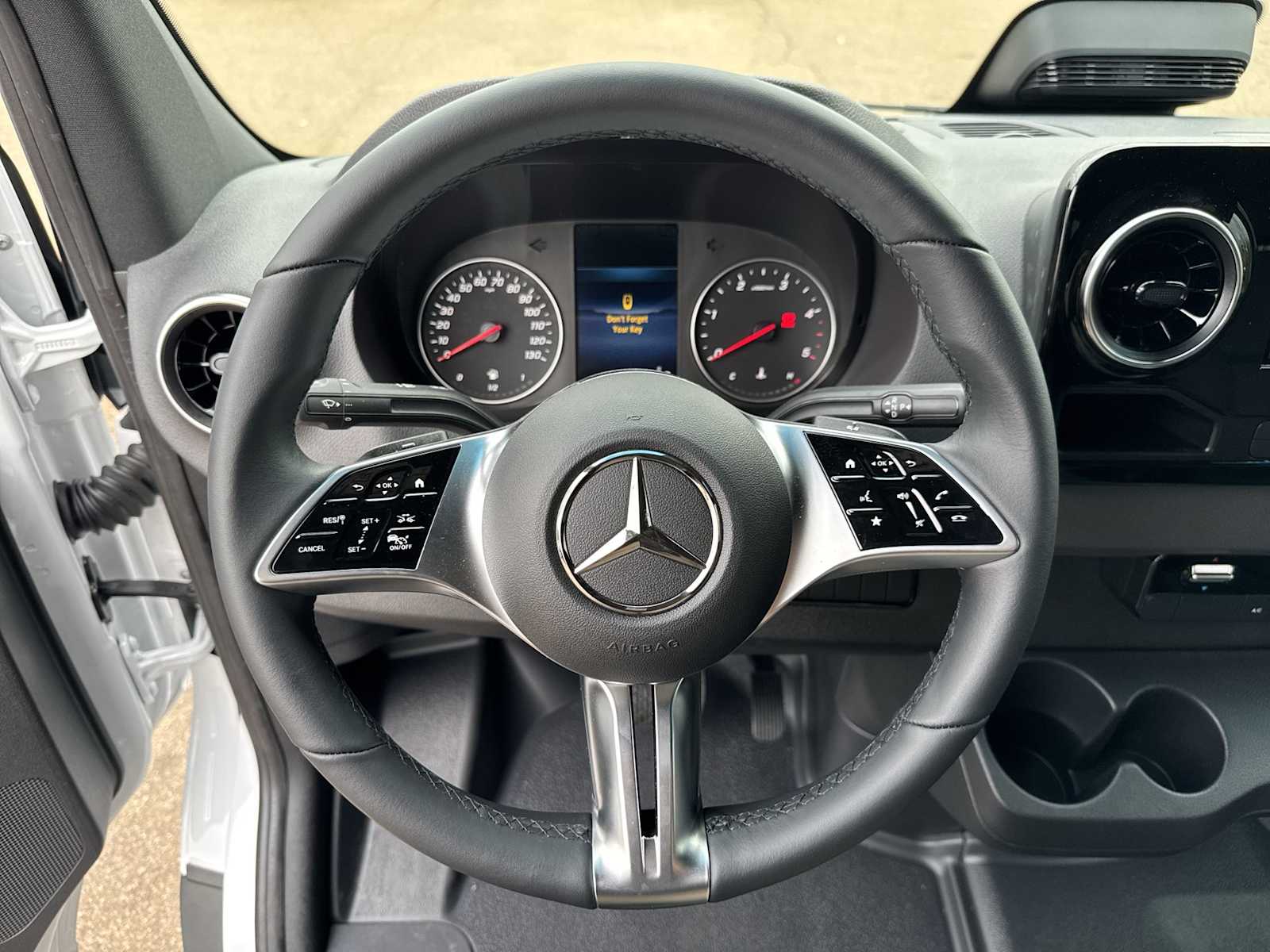 Thumbnail: 2026 Mercedes-Benz Sprinter - 19