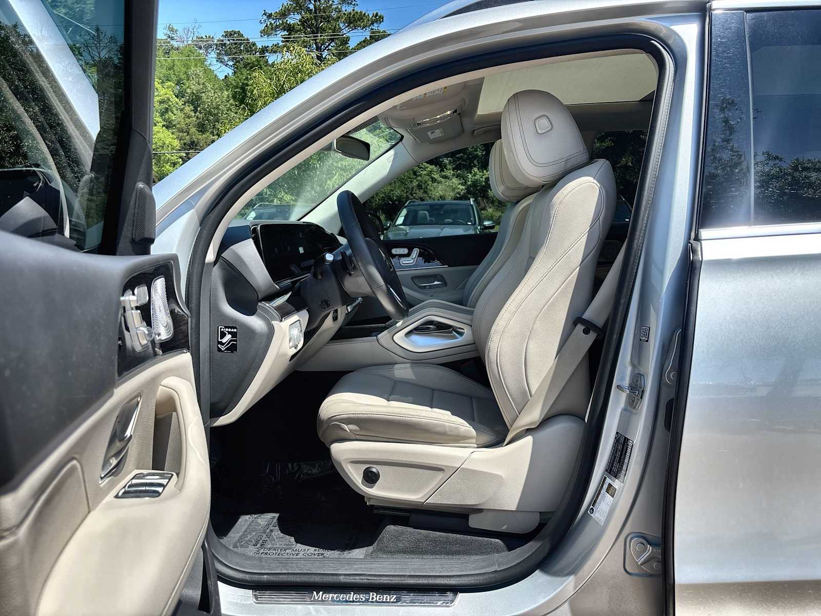 Thumbnail: 2020 Mercedes-Benz GLE - 2