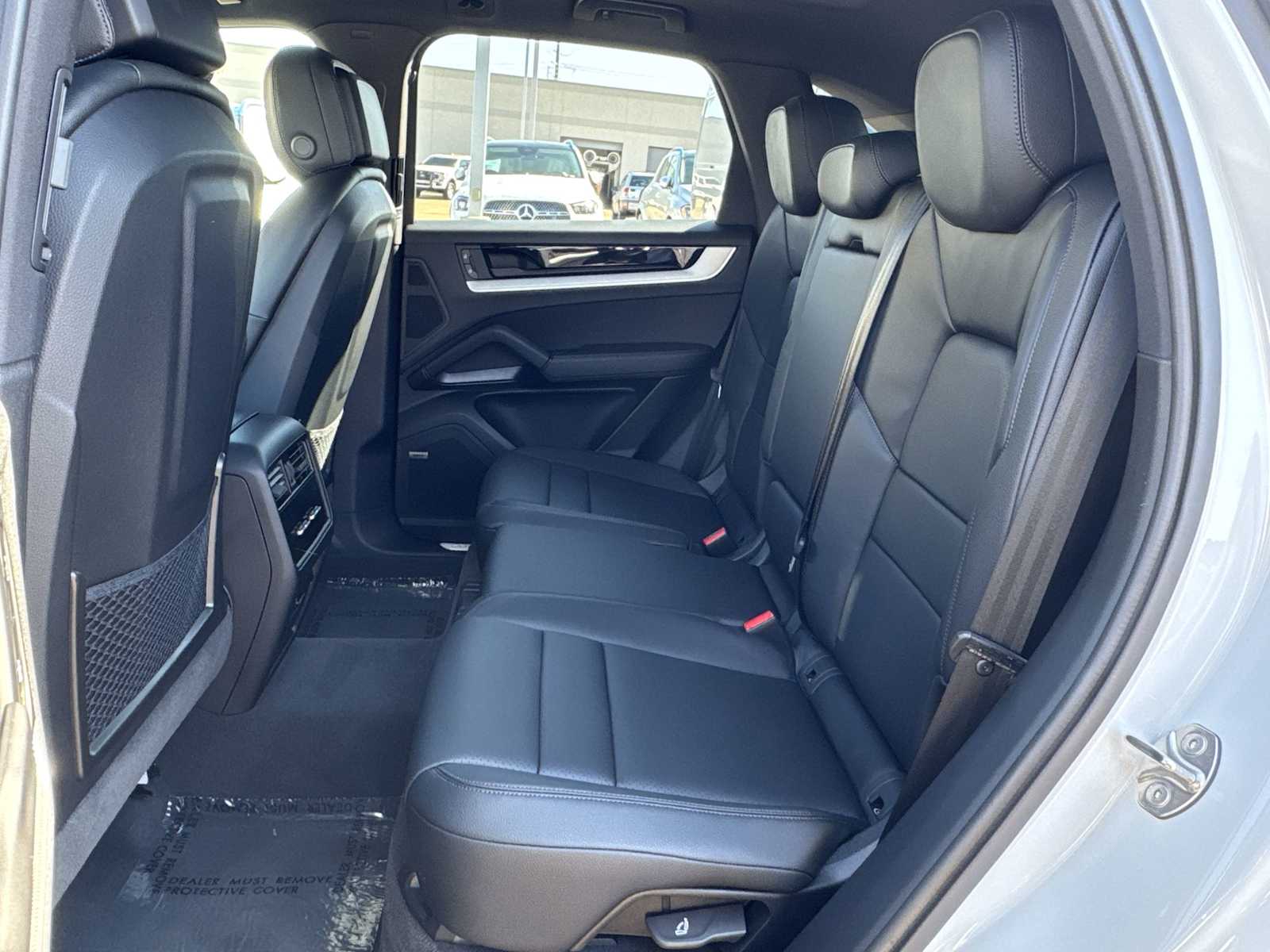 Thumbnail: 2025 Porsche Cayenne - 19