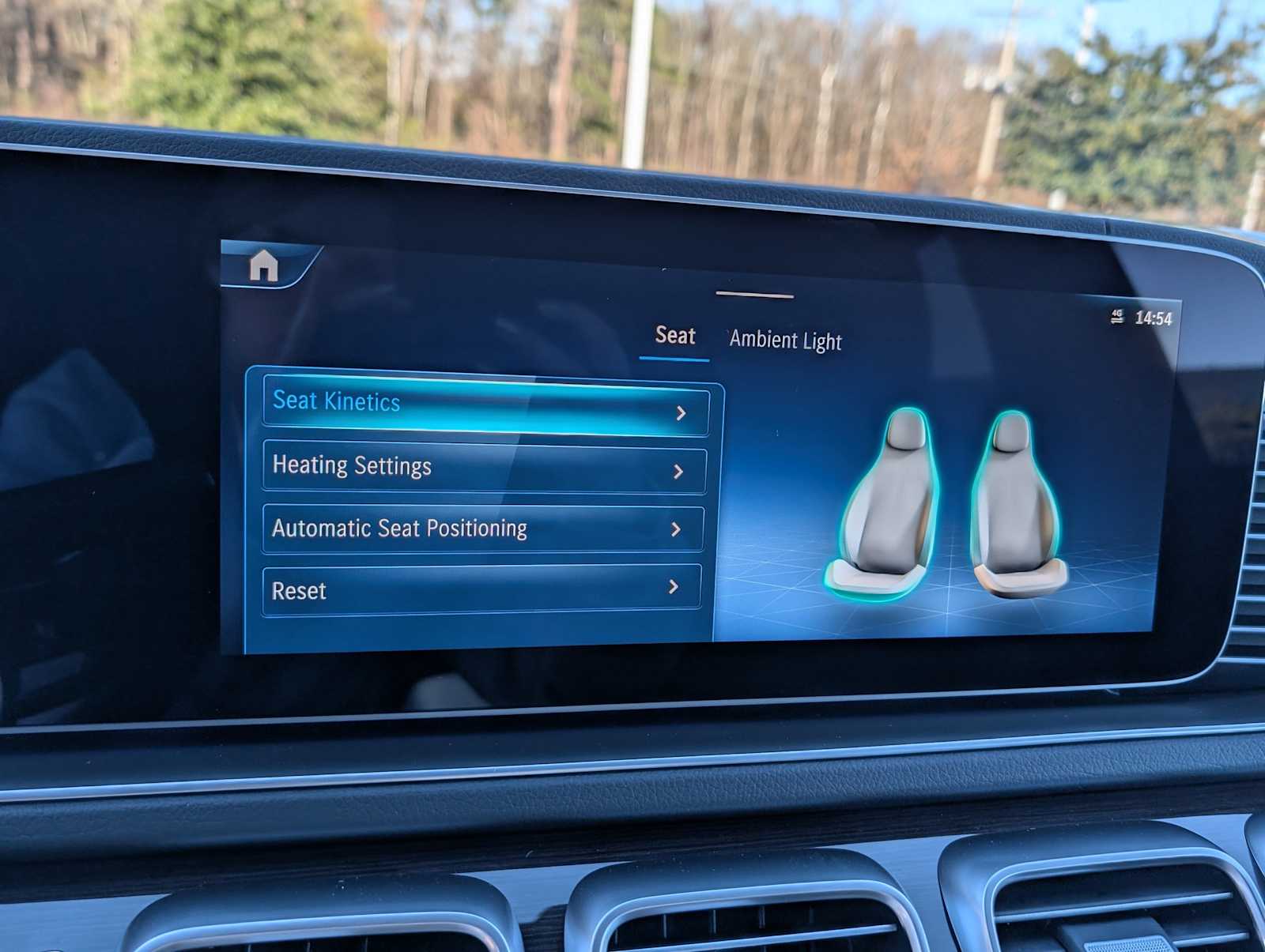 Thumbnail: 2026 Mercedes-Benz GLE - 12