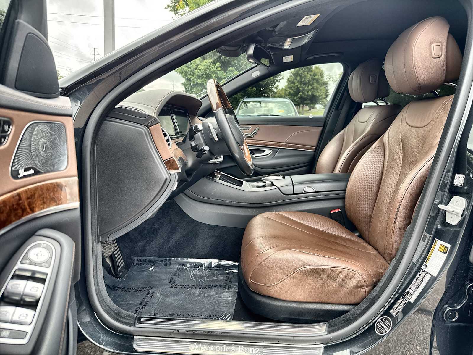 Thumbnail: 2015 Mercedes-Benz S-Class - 2