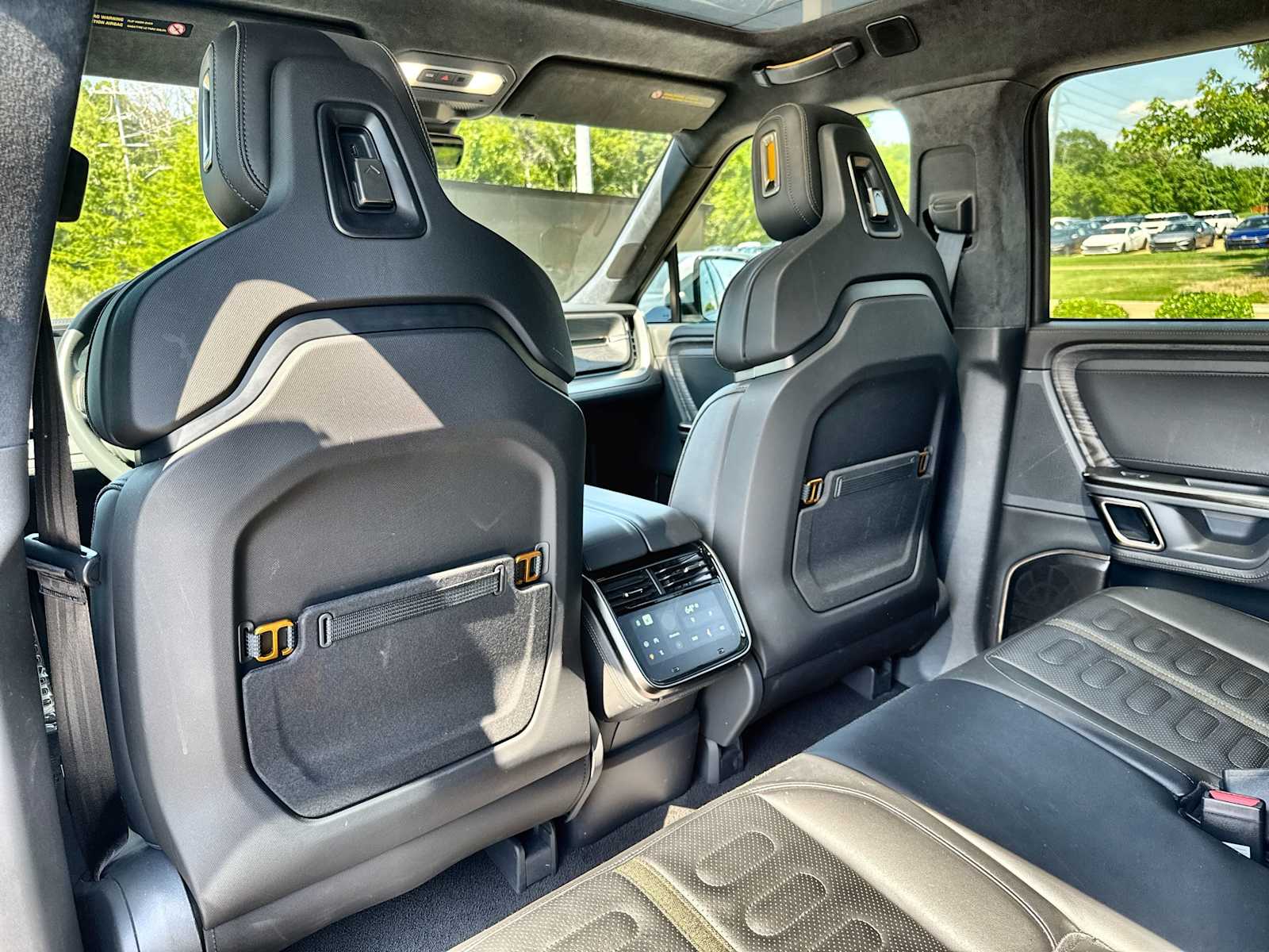 Thumbnail: 2023 Rivian R1S - 17