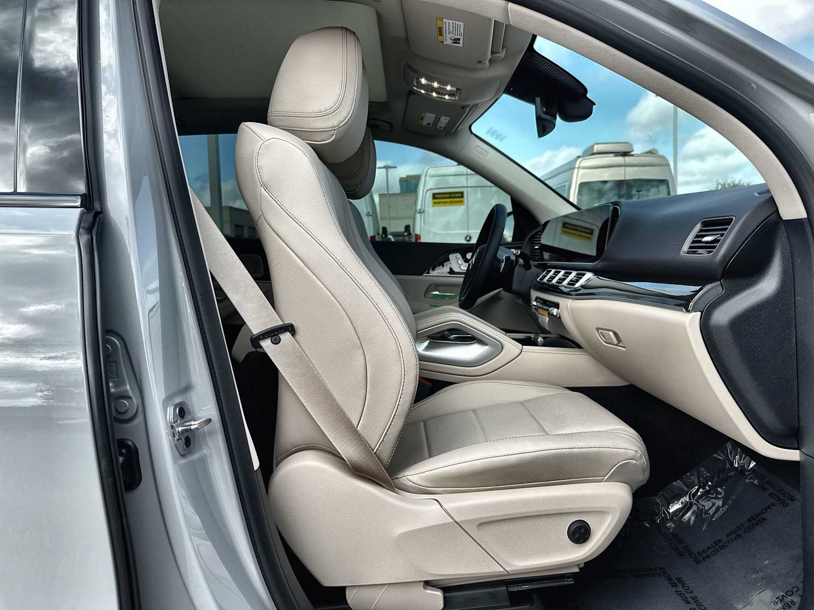 Thumbnail: 2026 Mercedes-Benz GLE - 8