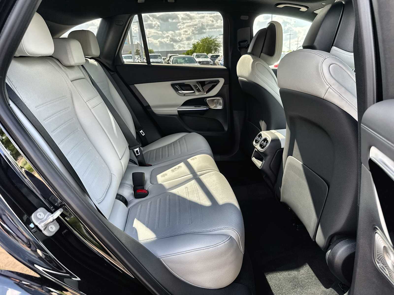 Thumbnail: 2026 Mercedes-Benz GLC - 19