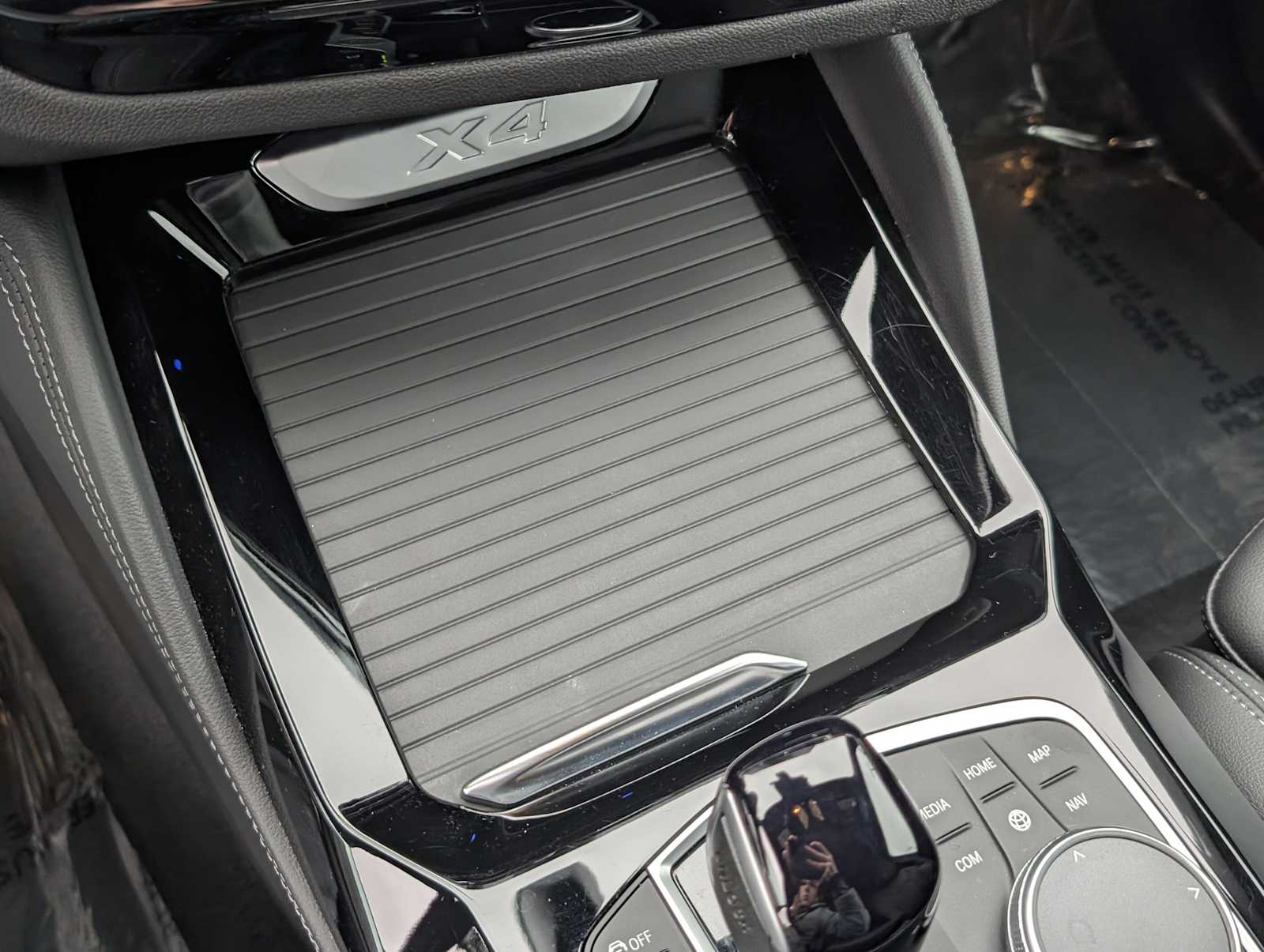 Thumbnail: 2025 BMW X4 - 17