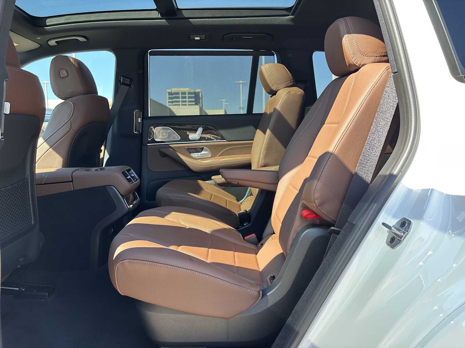 Thumbnail: 2026 Mercedes-Benz GLS - 18